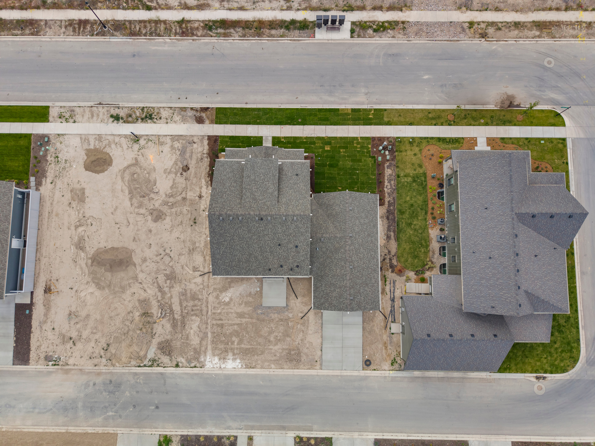 BEACON POINTE - Residential