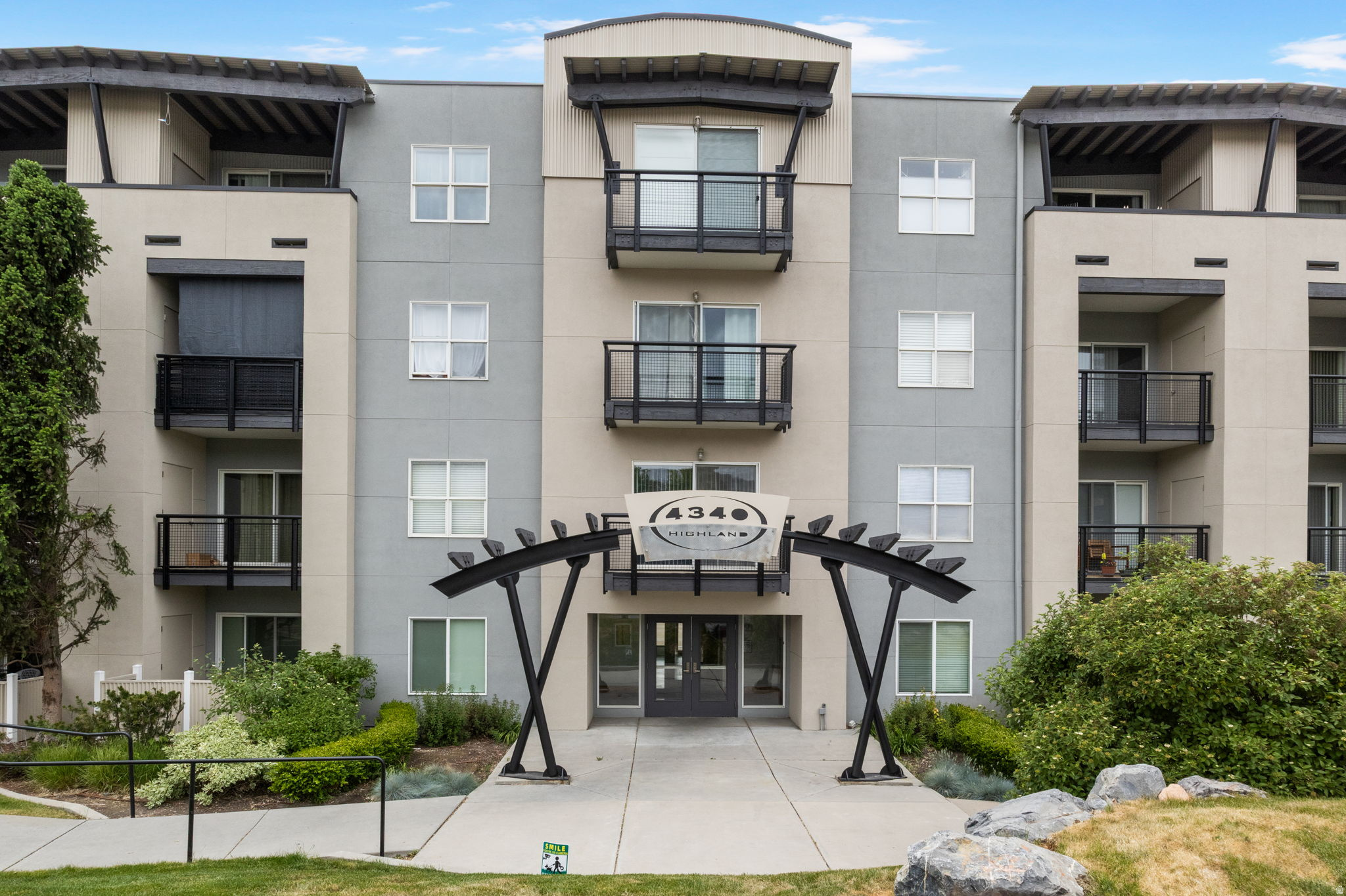 4340 HIGHLAND - Residential