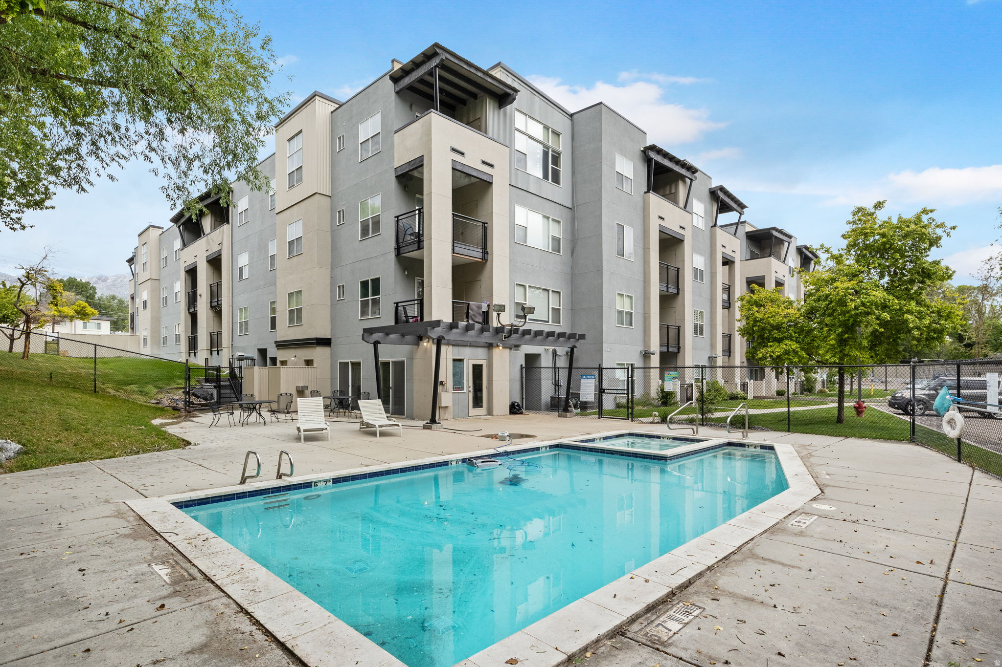 4340 HIGHLAND - Residential
