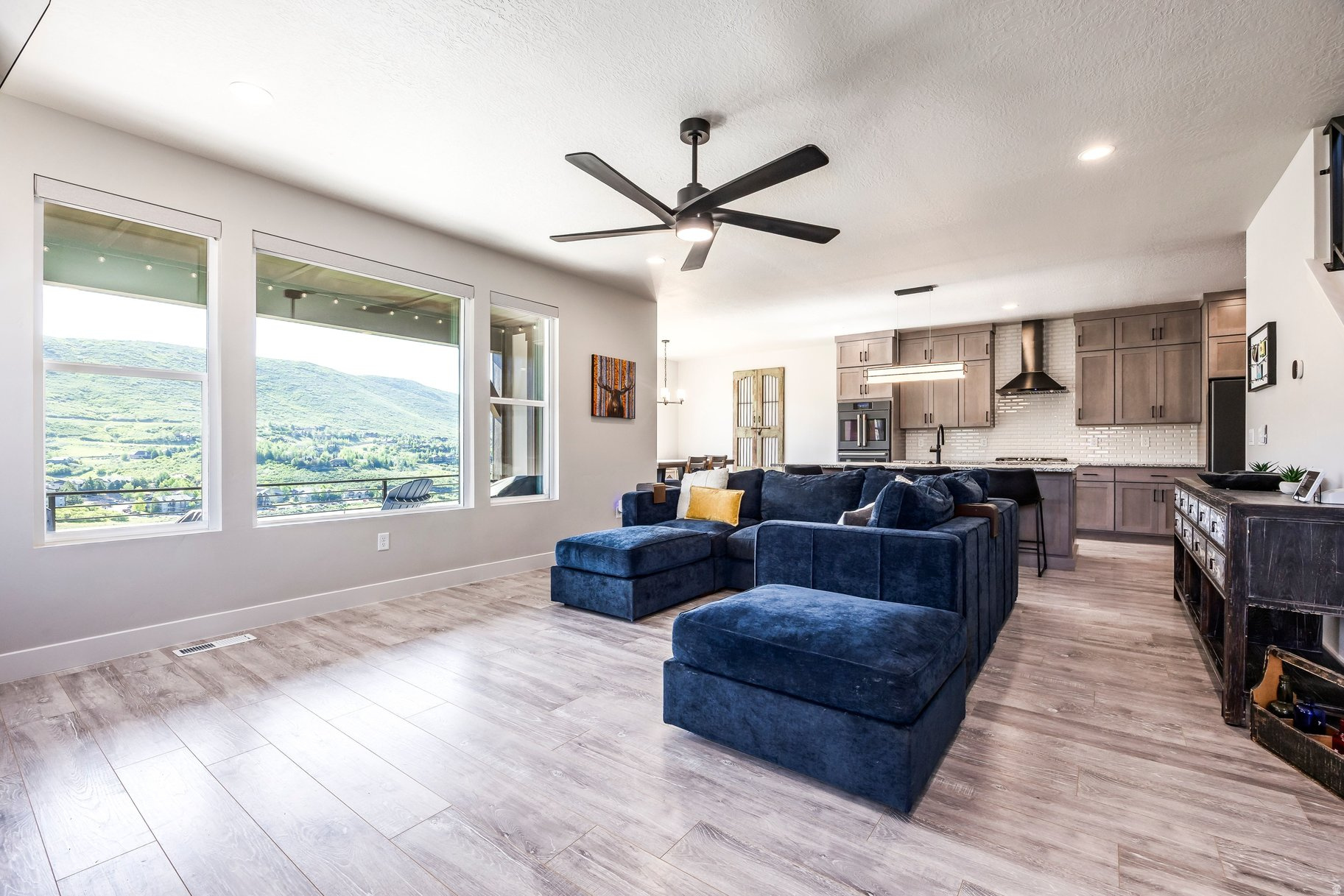 DEER SPRINGS - Residential