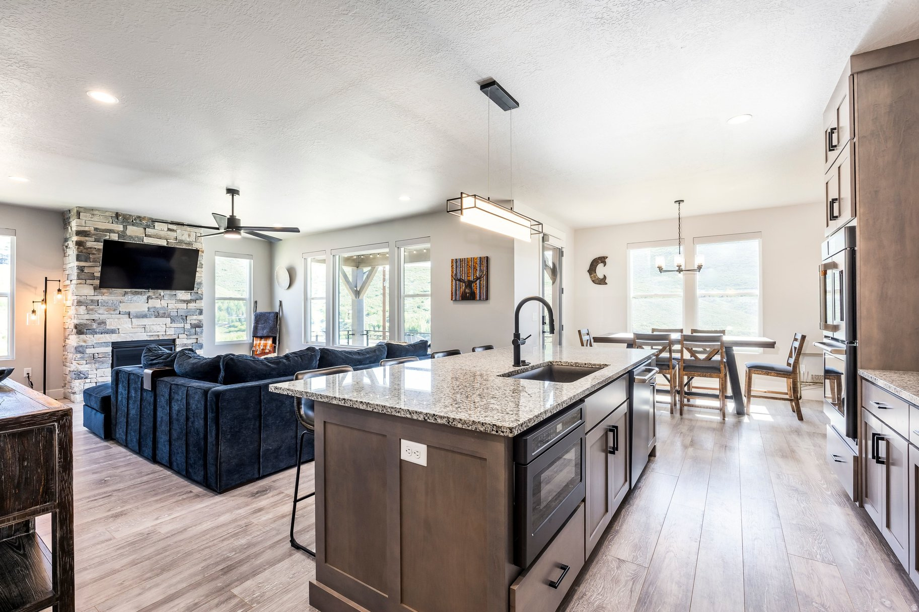 DEER SPRINGS - Residential