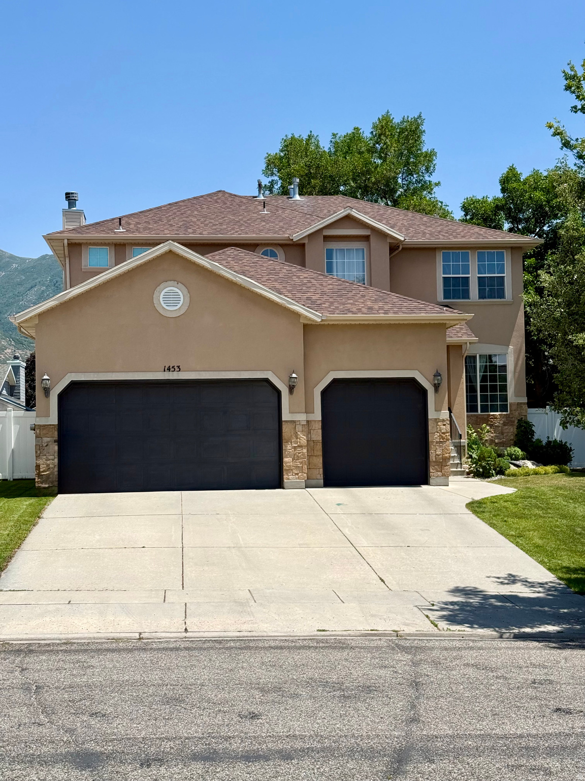 FOX POINTE - Residential
