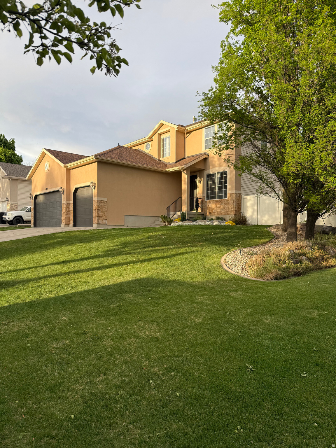 FOX POINTE - Residential