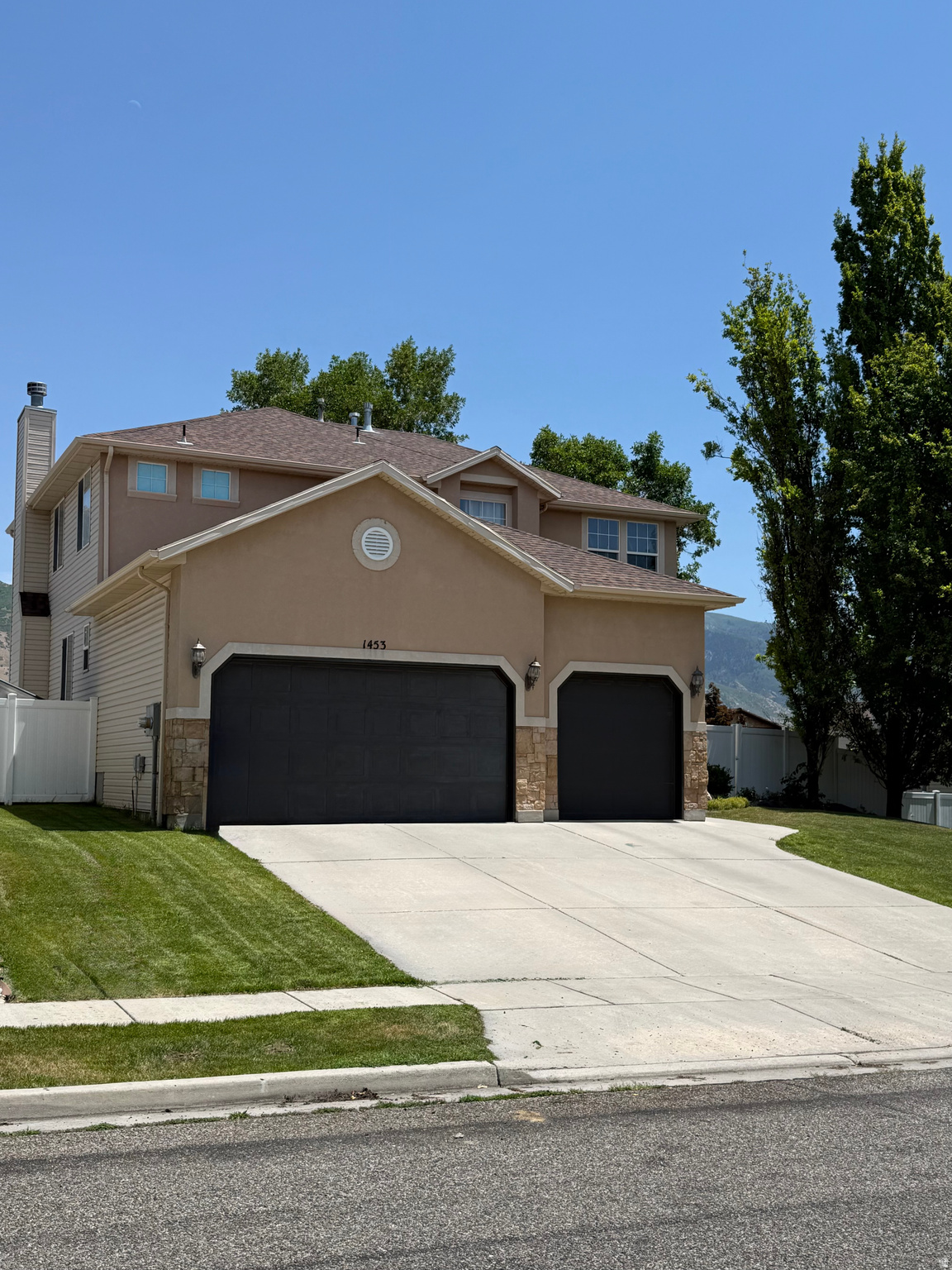 FOX POINTE - Residential