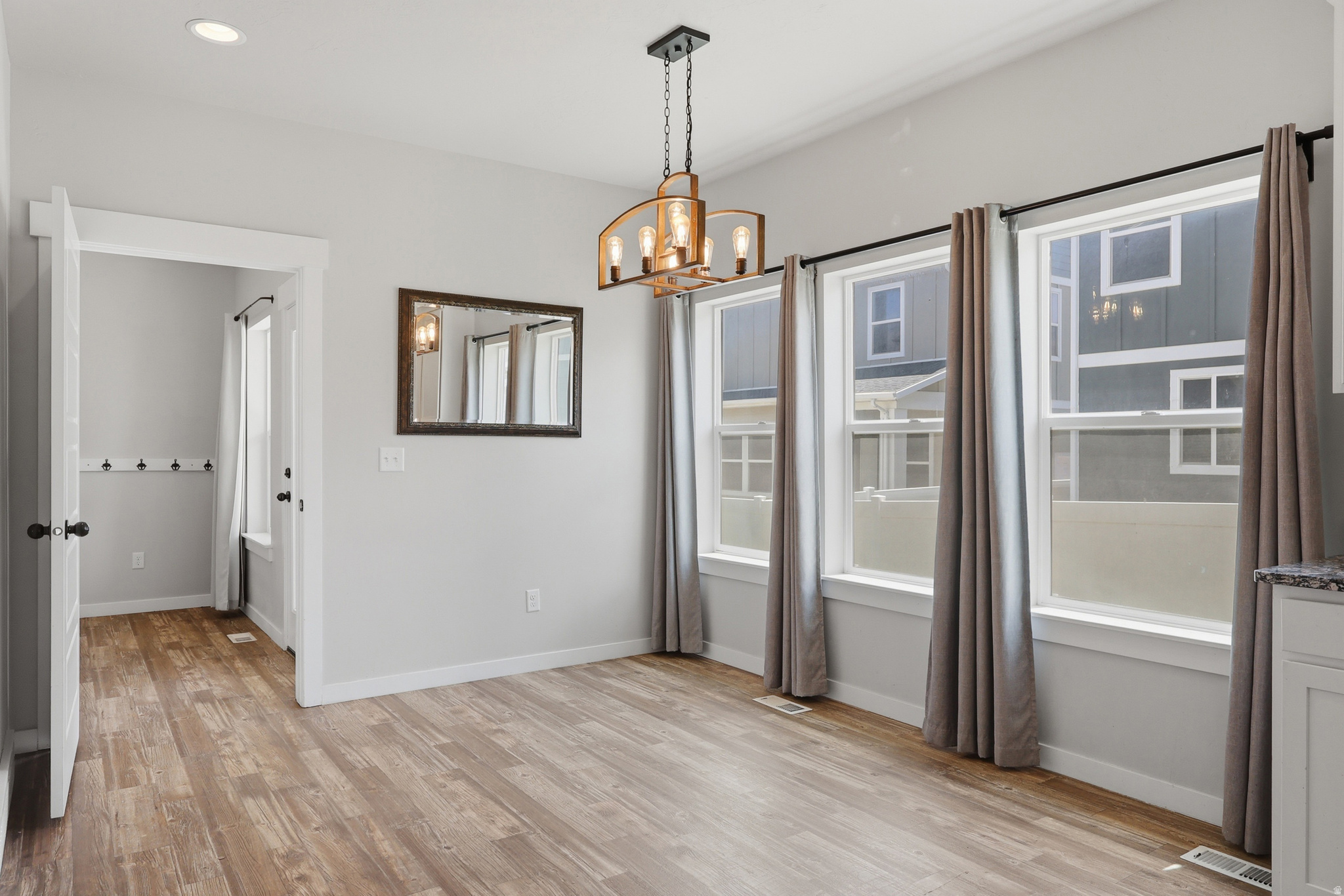 SILVERLAKE - Residential