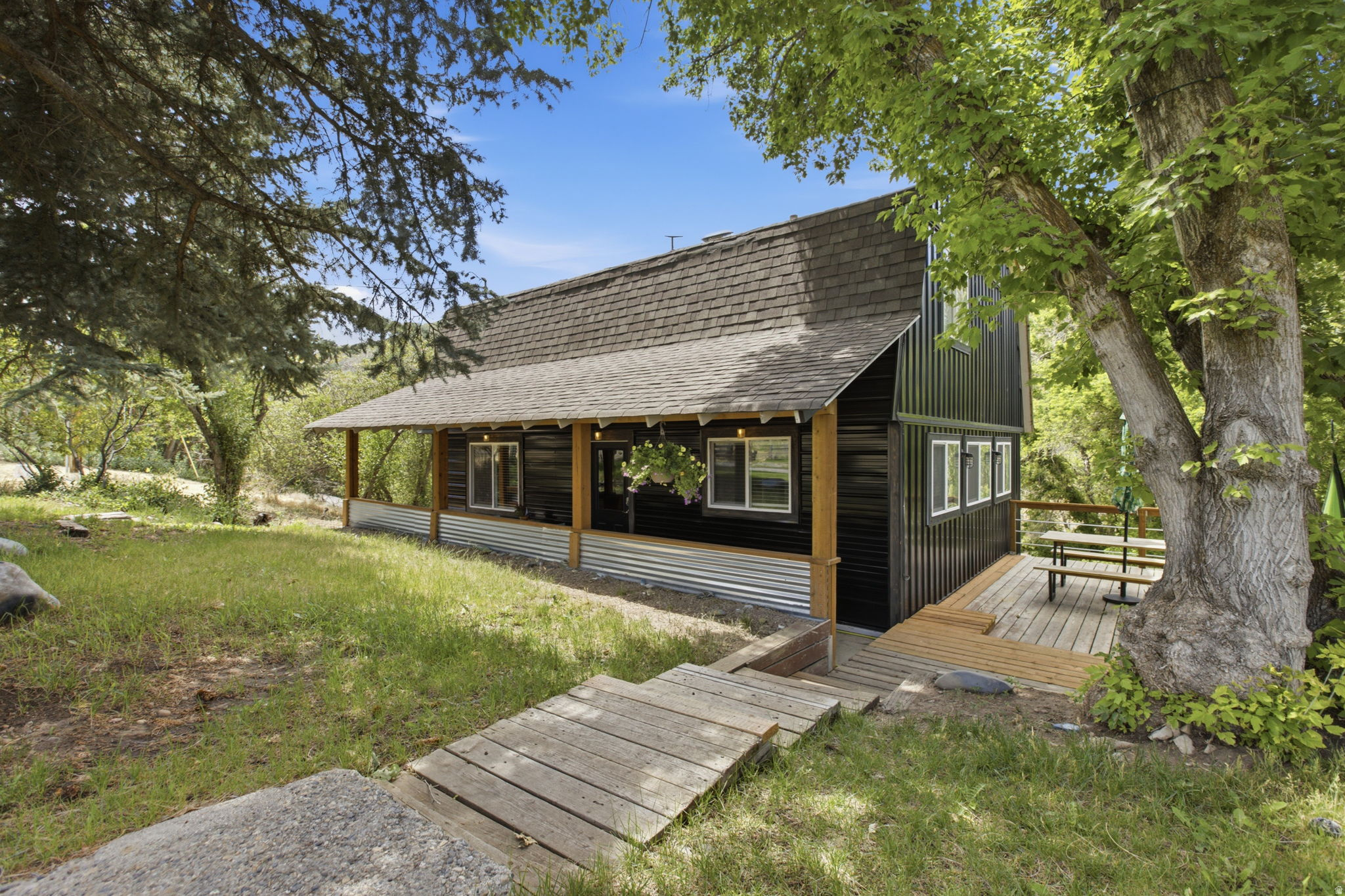 STORM HAVEN - Residential