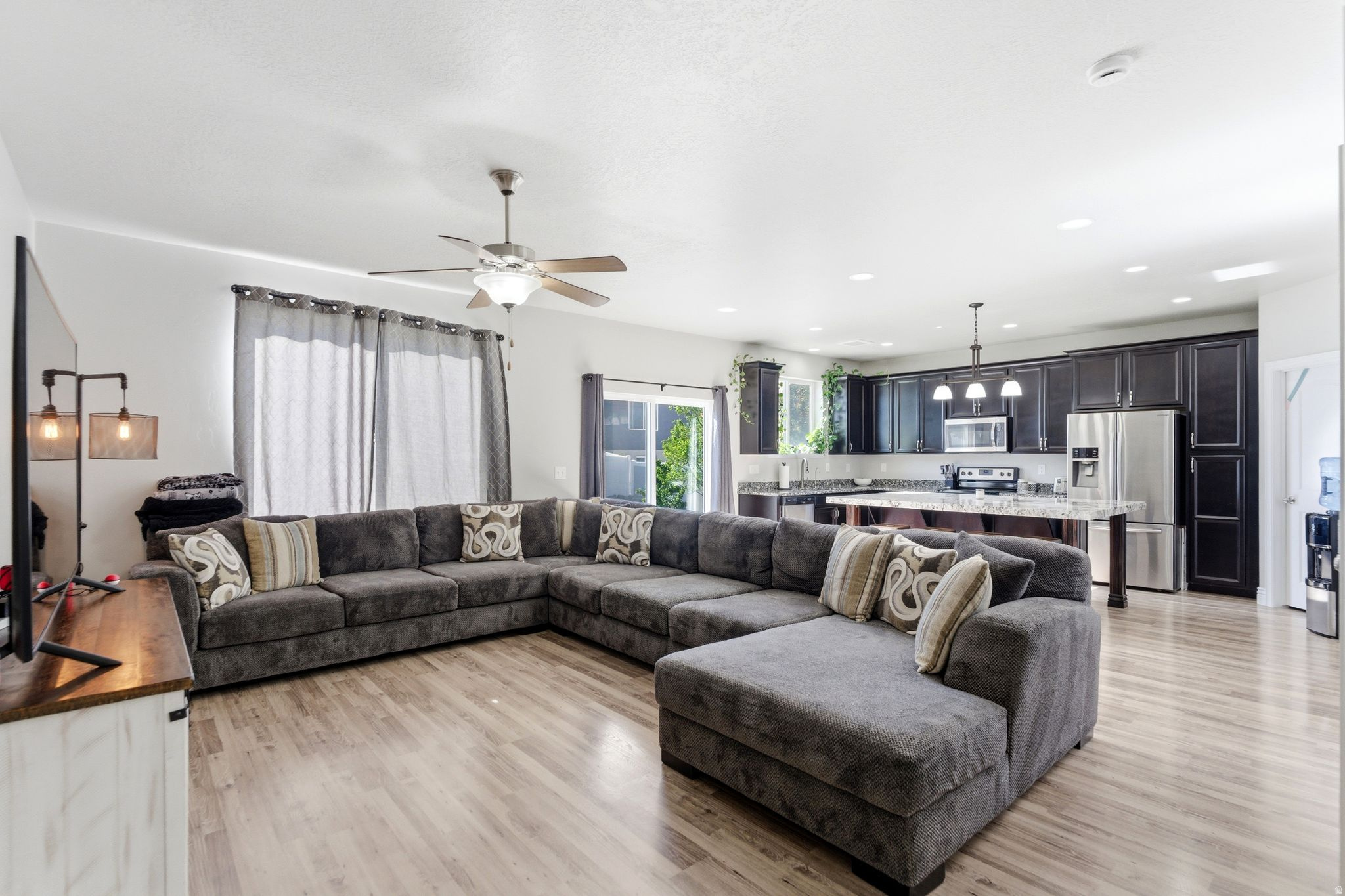 EAGLE POINT - Residential