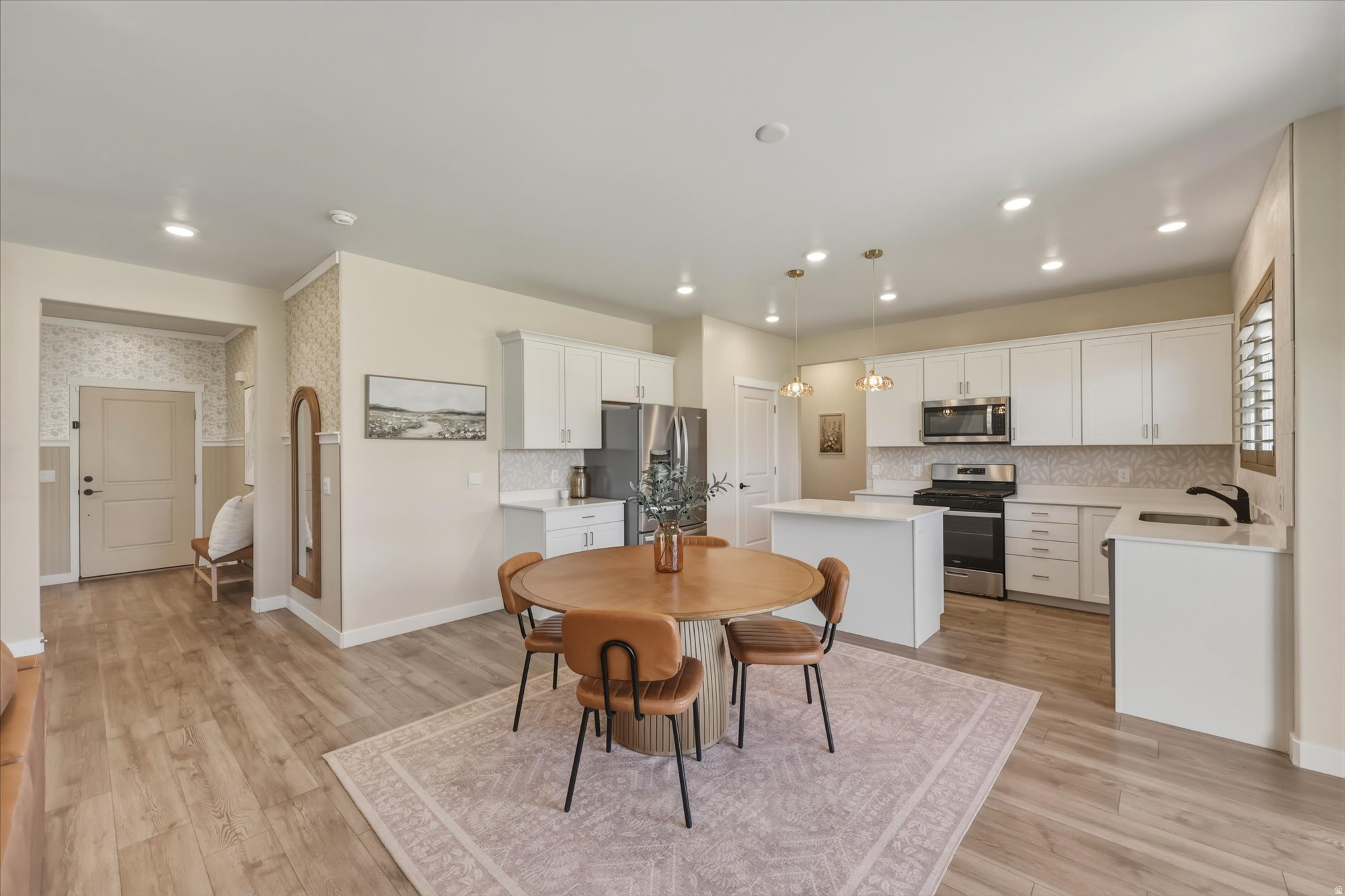 LEXINGTON GREENS - Residential