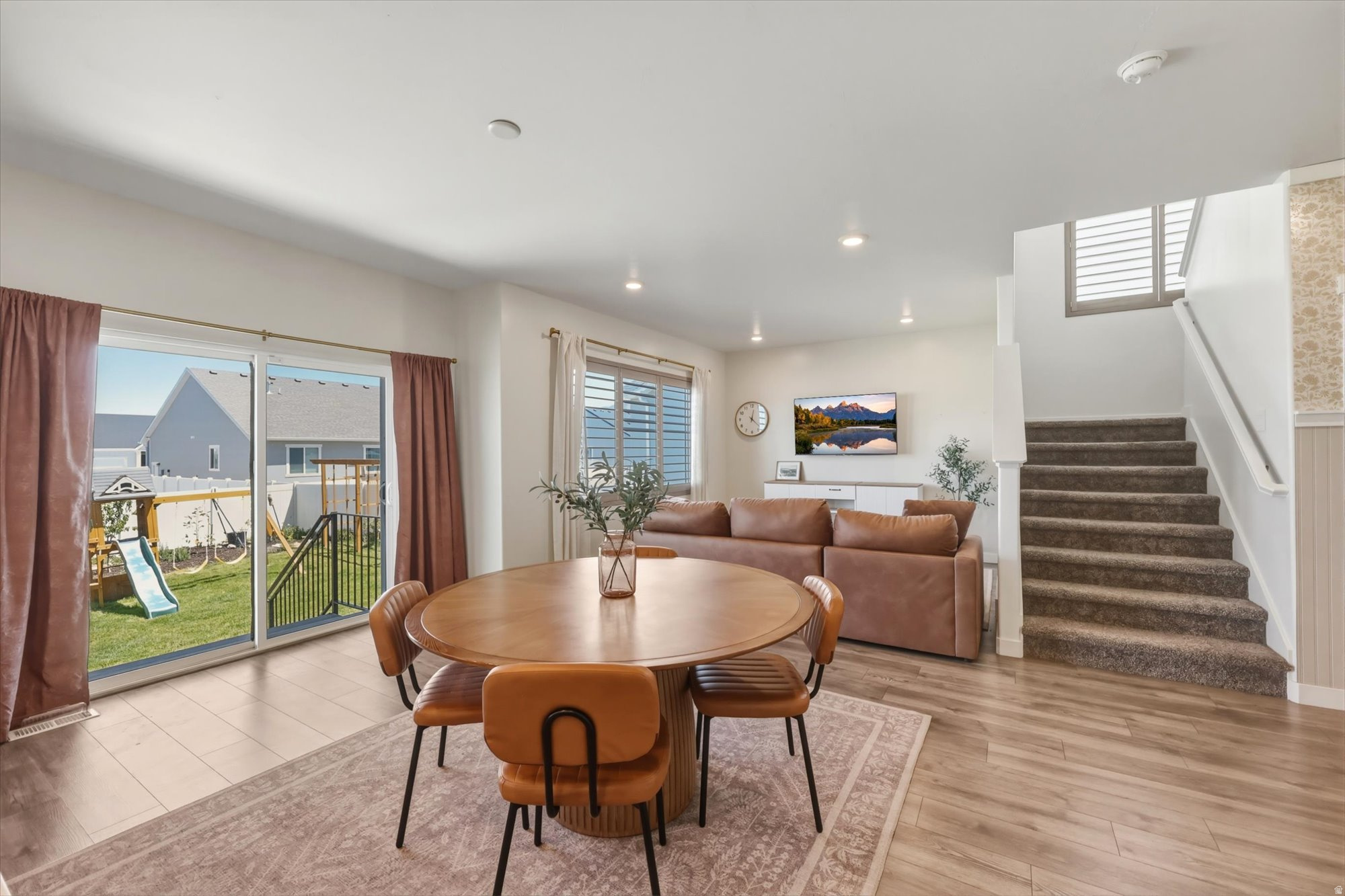 LEXINGTON GREENS - Residential