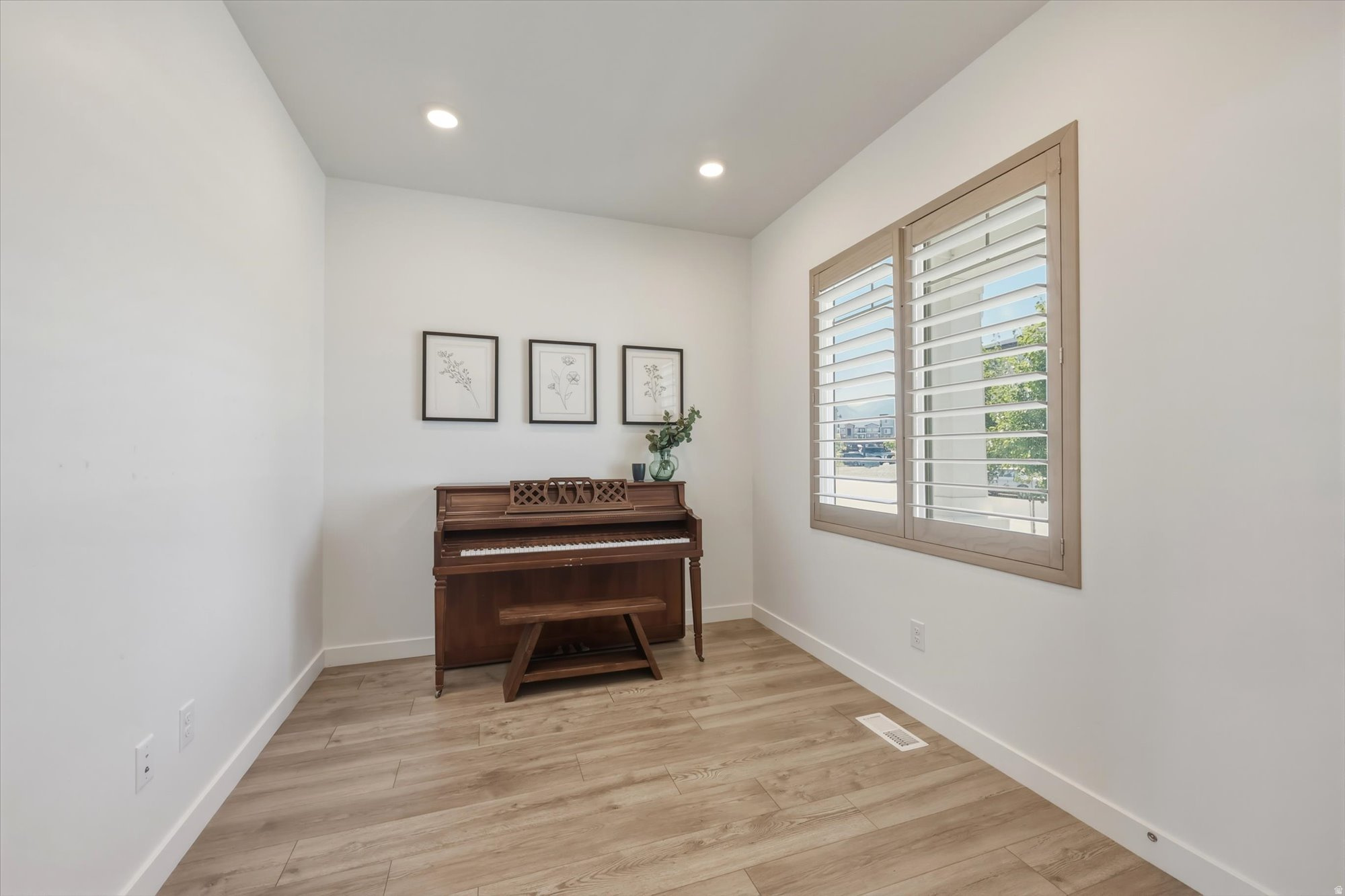 LEXINGTON GREENS - Residential