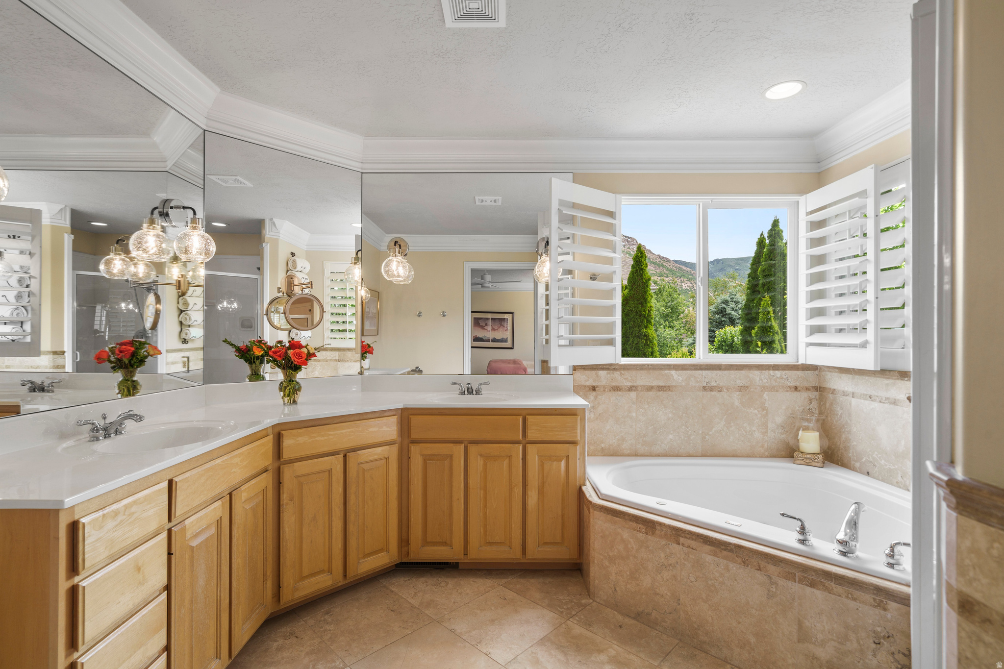 NORTH OAKS COVE - Residential