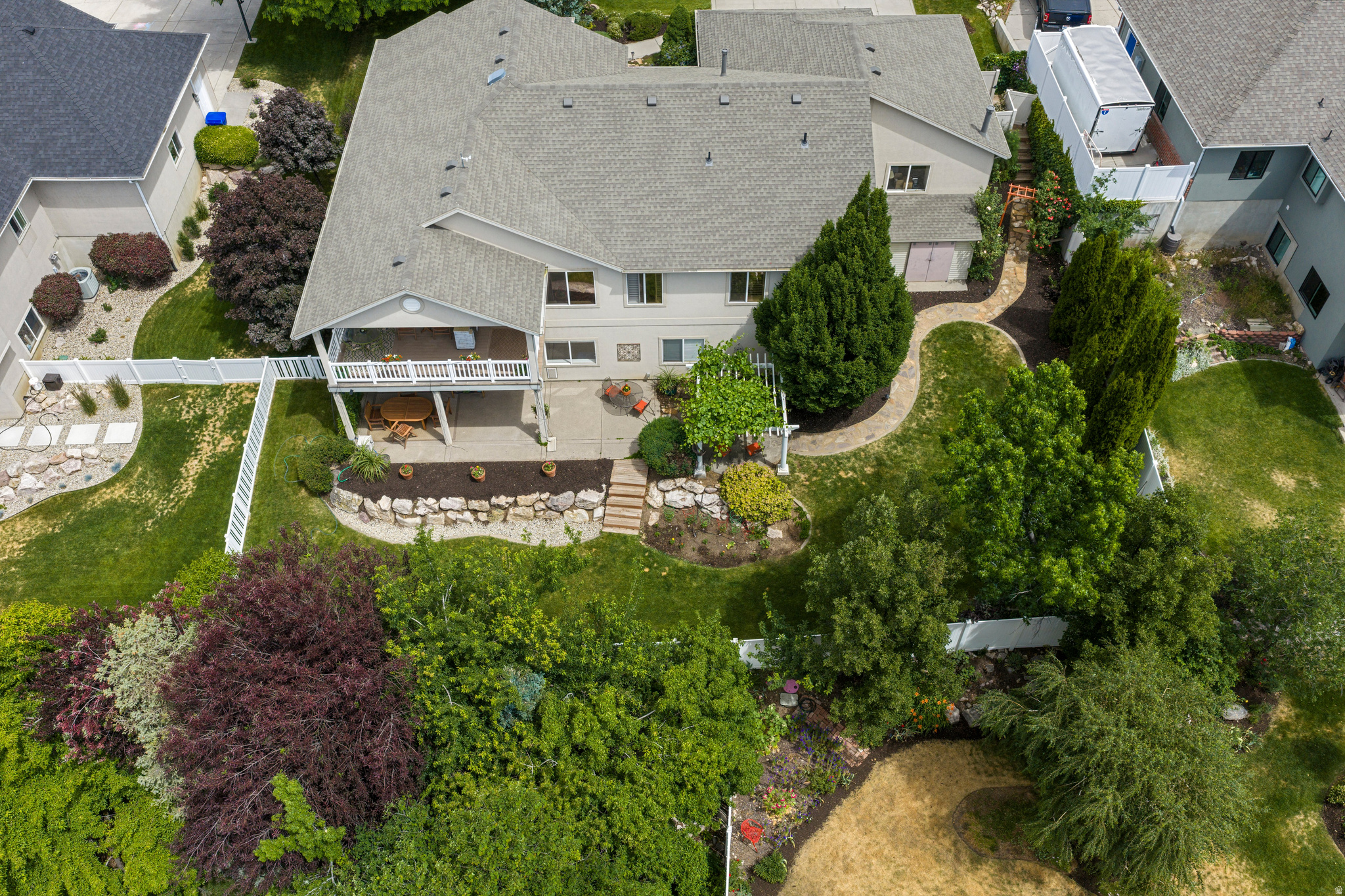 NORTH OAKS COVE - Residential
