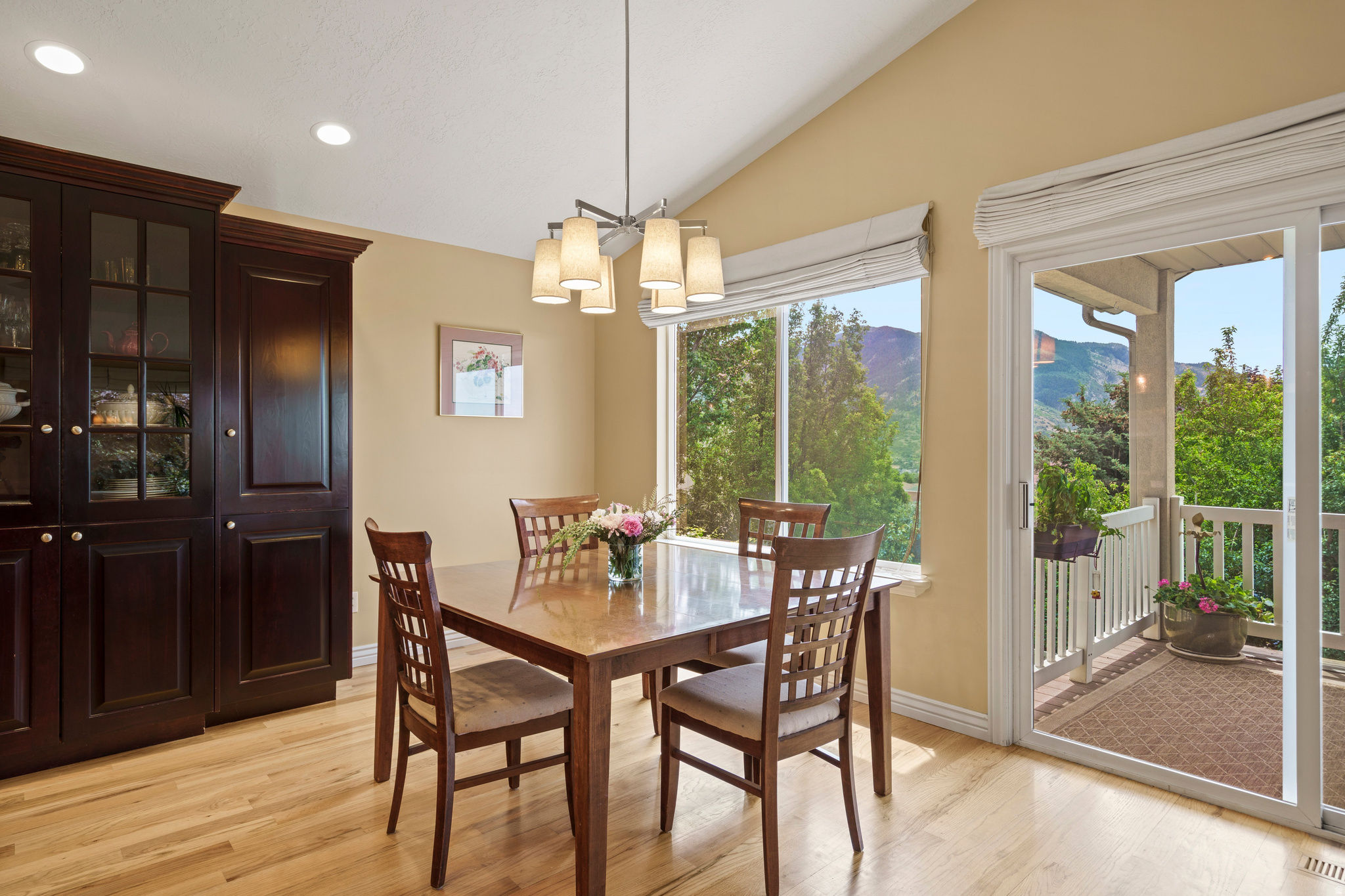 NORTH OAKS COVE - Residential