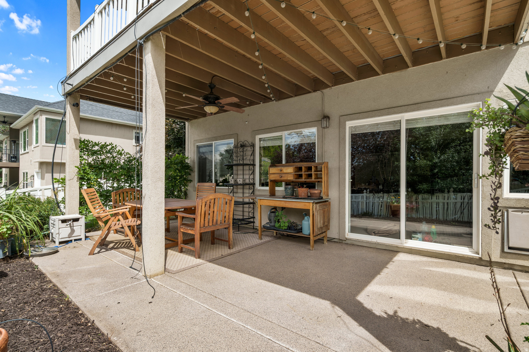NORTH OAKS COVE - Residential