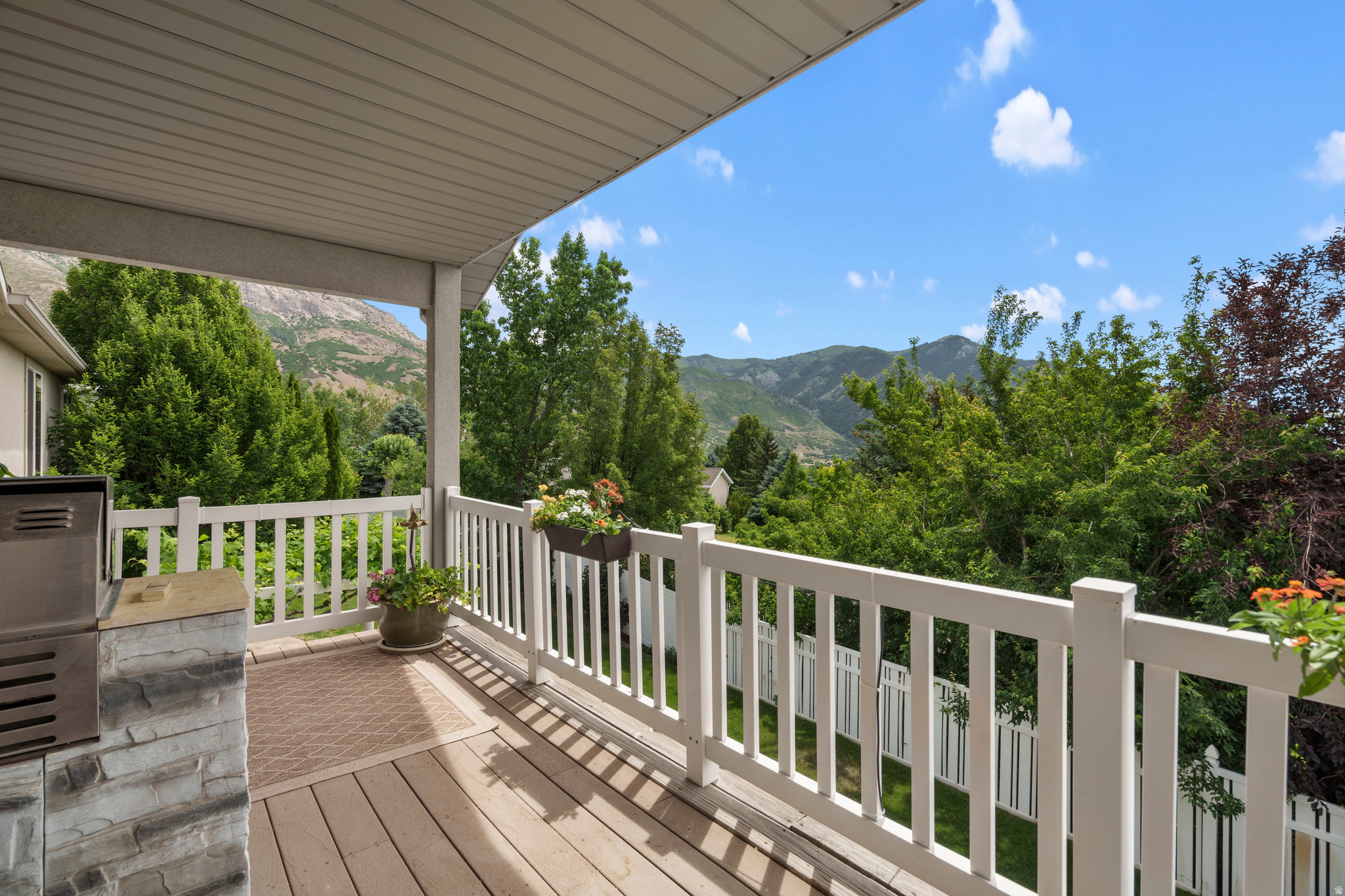 NORTH OAKS COVE - Residential