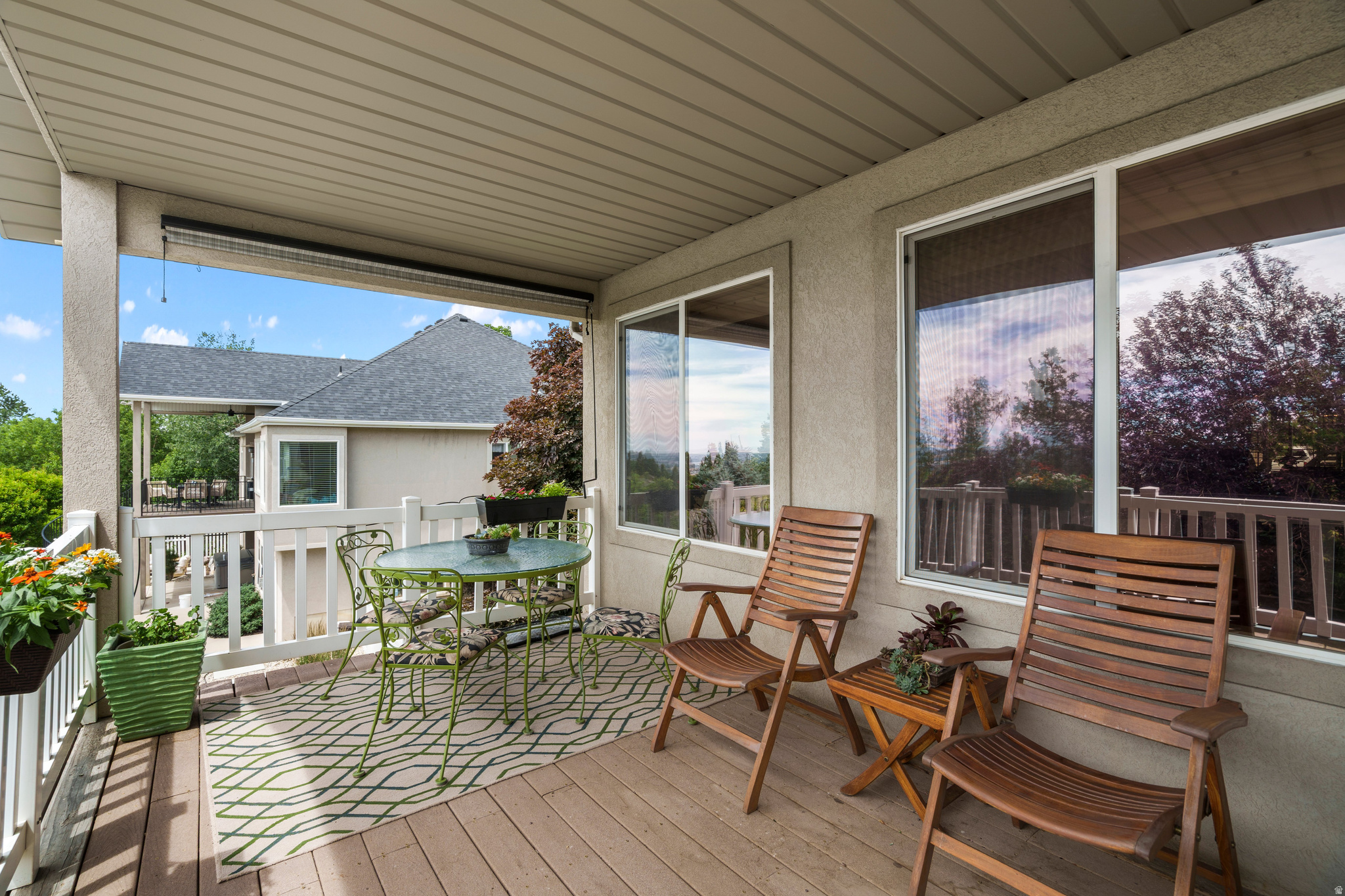 NORTH OAKS COVE - Residential