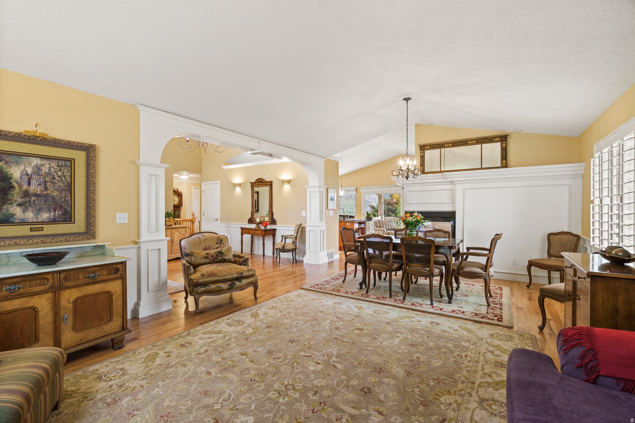 NORTH OAKS COVE - Residential