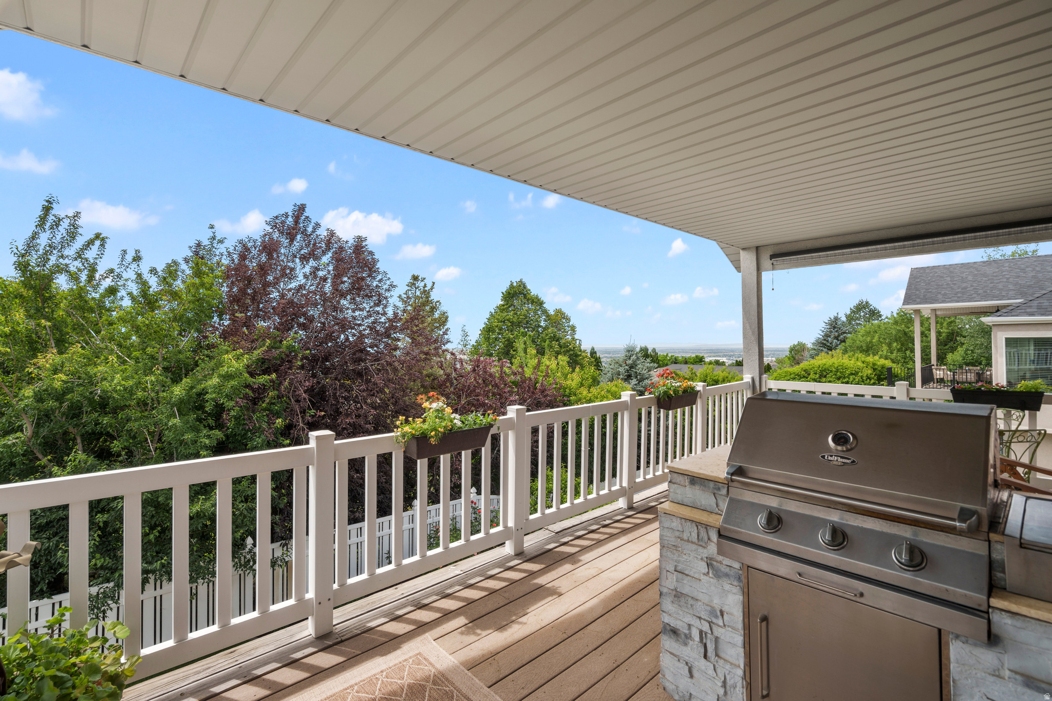 NORTH OAKS COVE - Residential