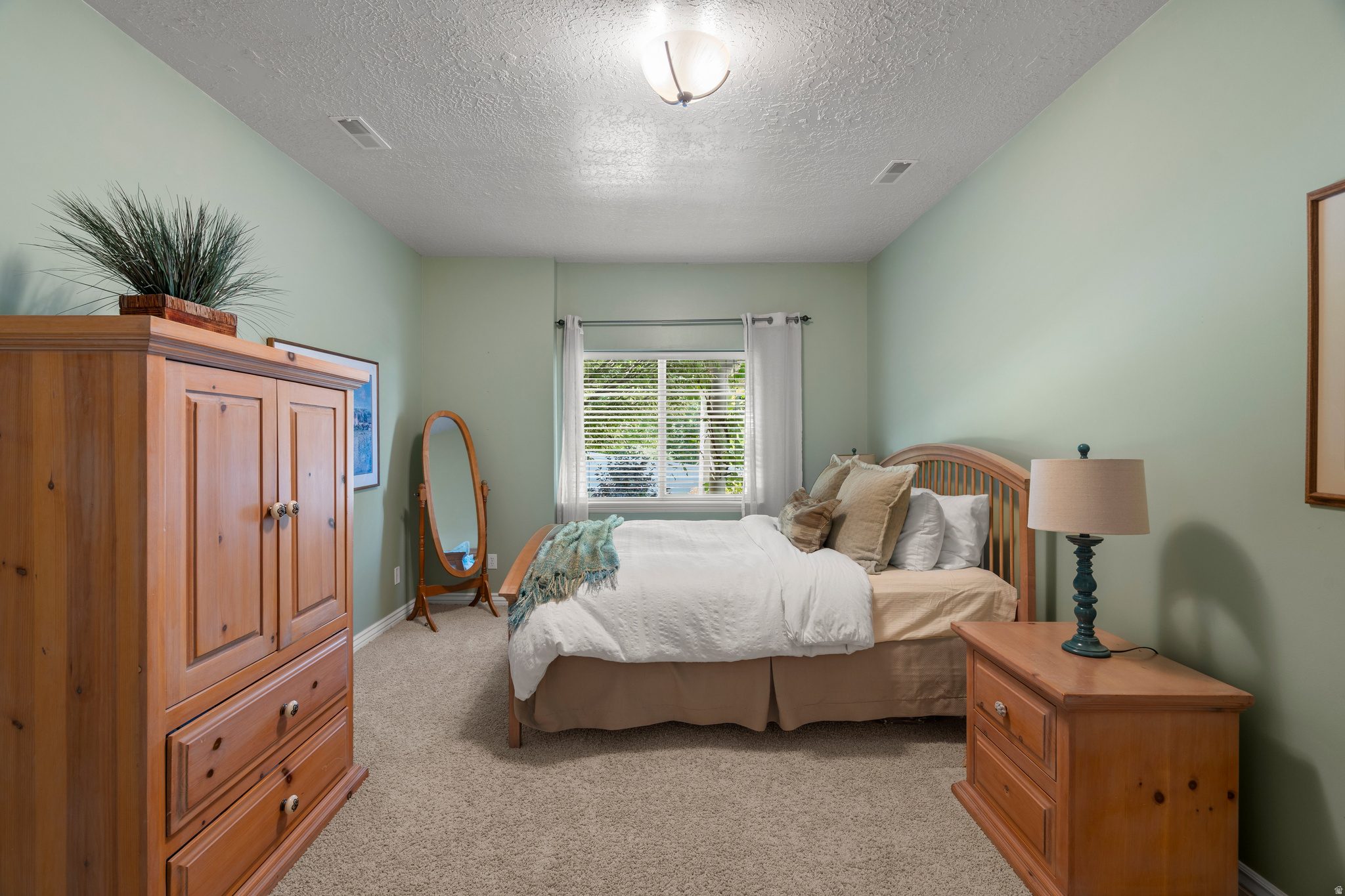 NORTH OAKS COVE - Residential