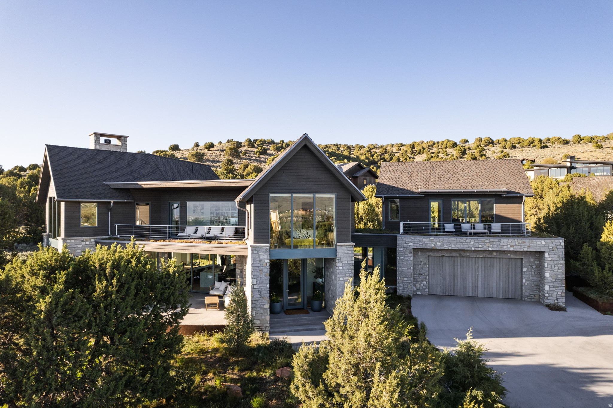 RED LEDGES - Residential