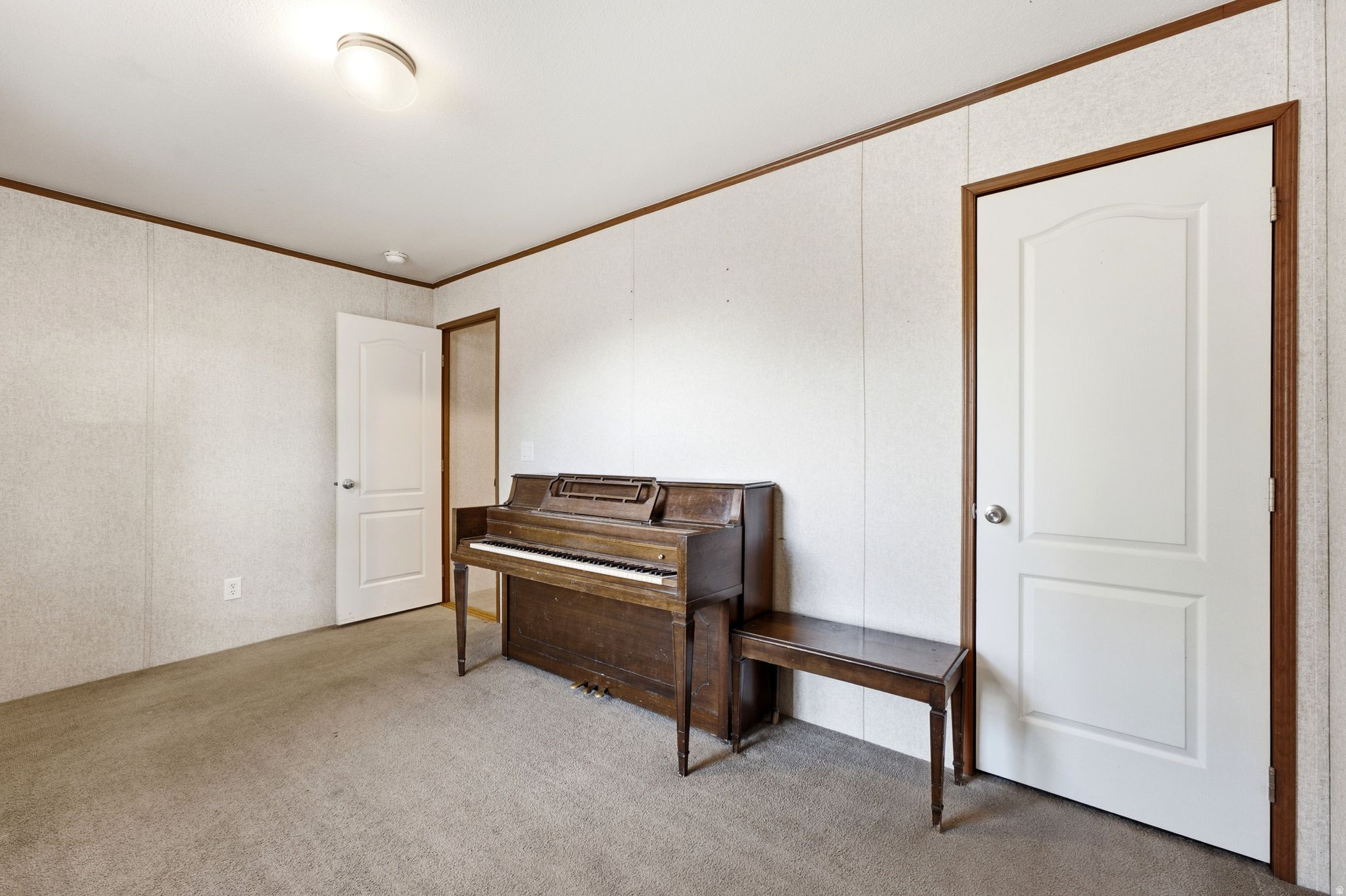 RIDGEWOOD ESTATES - Residential
