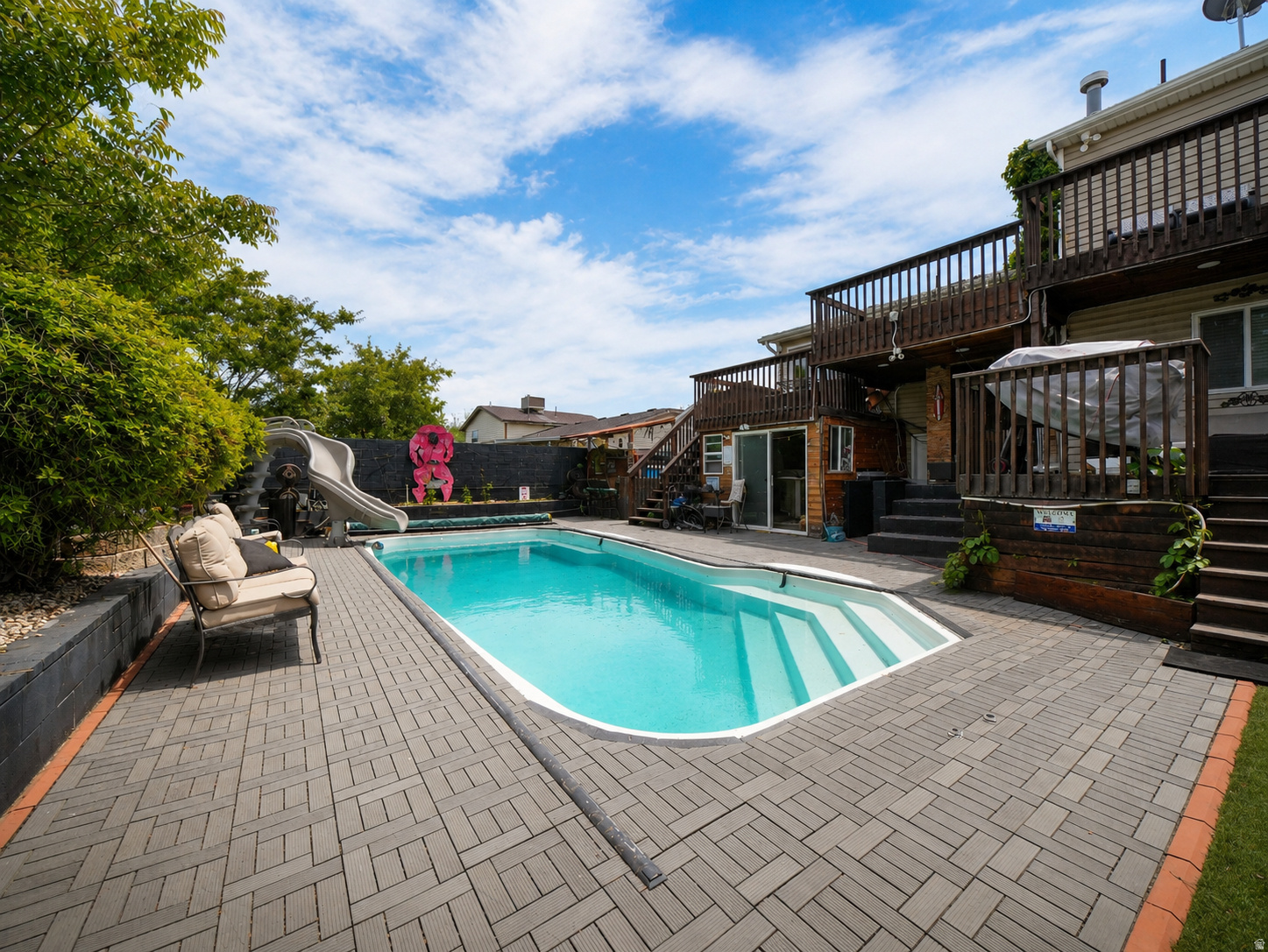 COLONY WEST - Residential