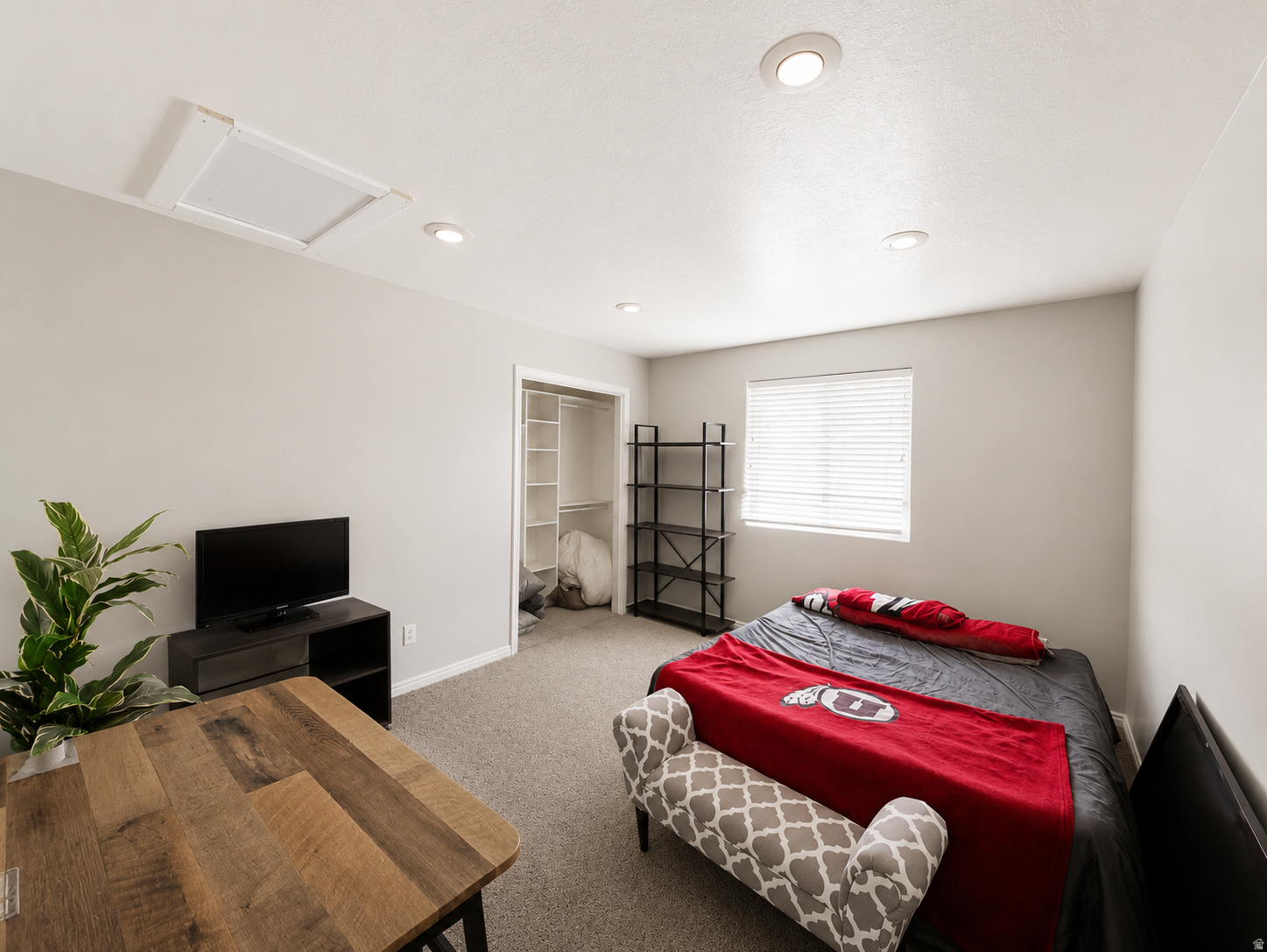 COLONY WEST - Residential
