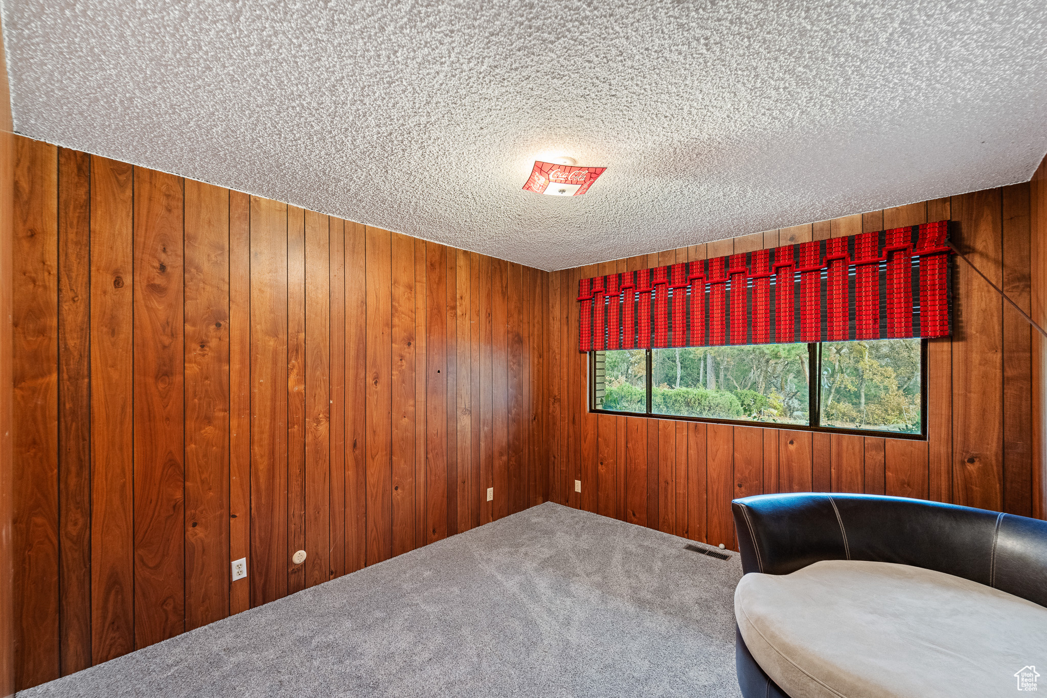 DIMPLE DELL - Residential