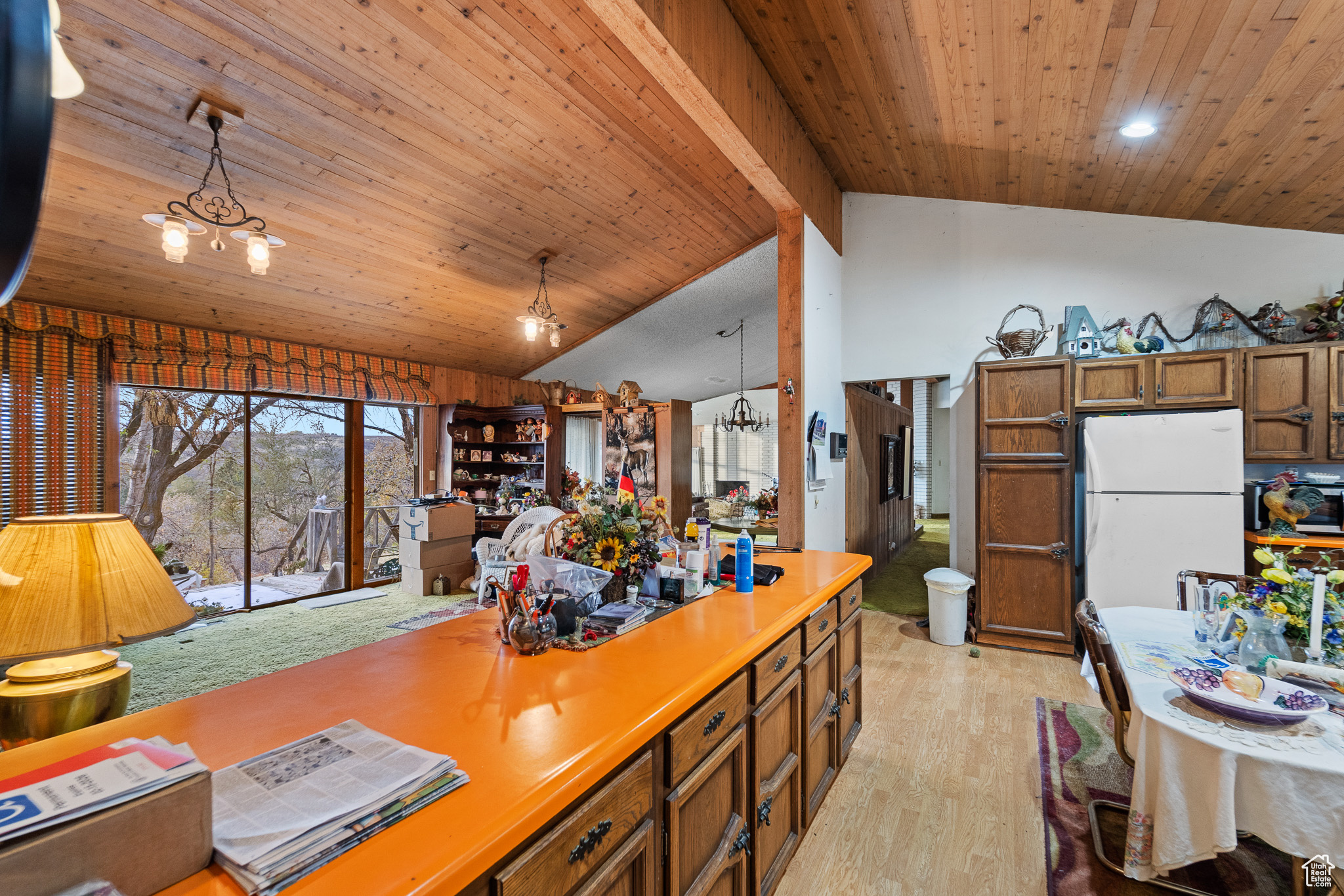 DIMPLE DELL - Residential