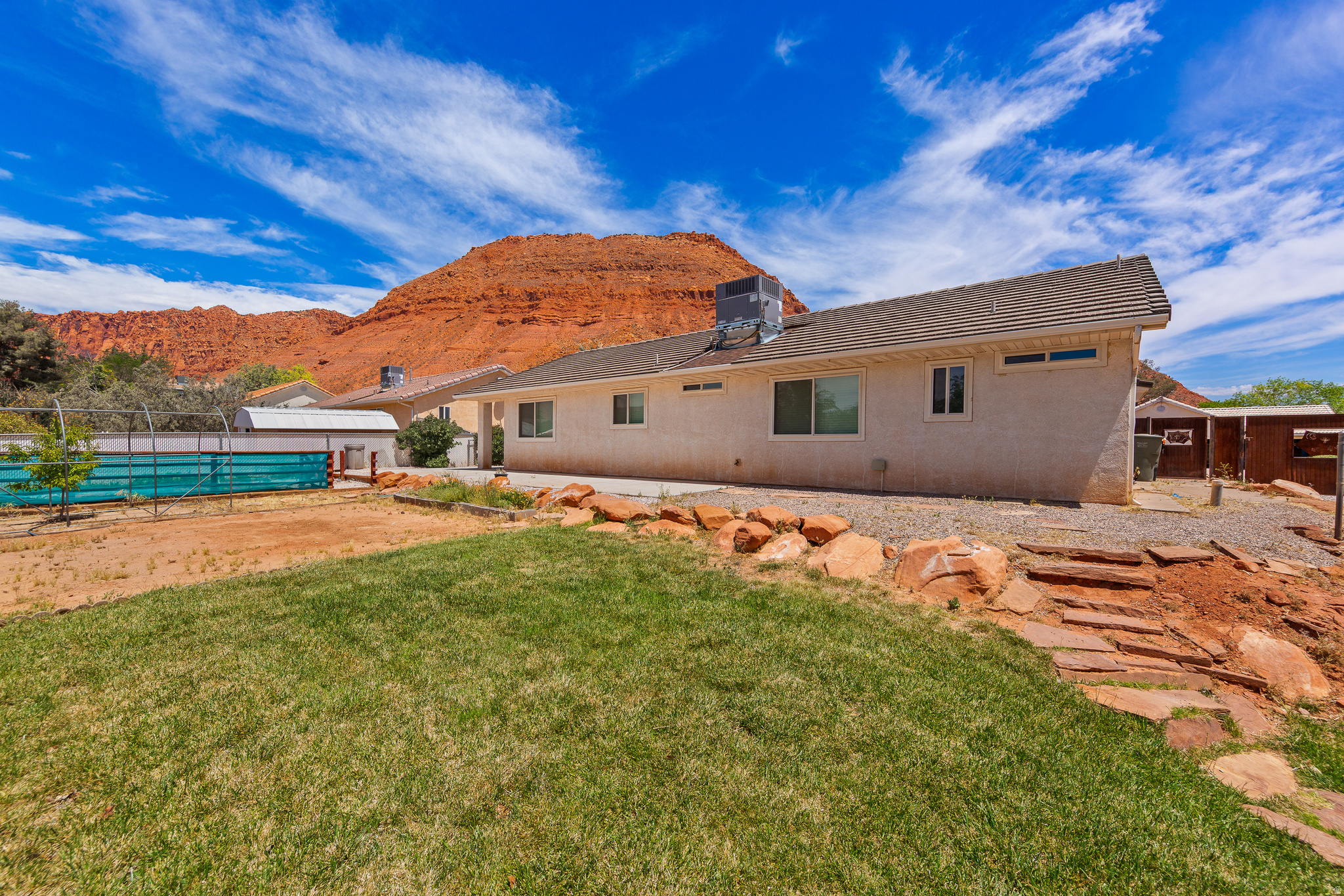 SUMMIT RIDGE 1 - Residential