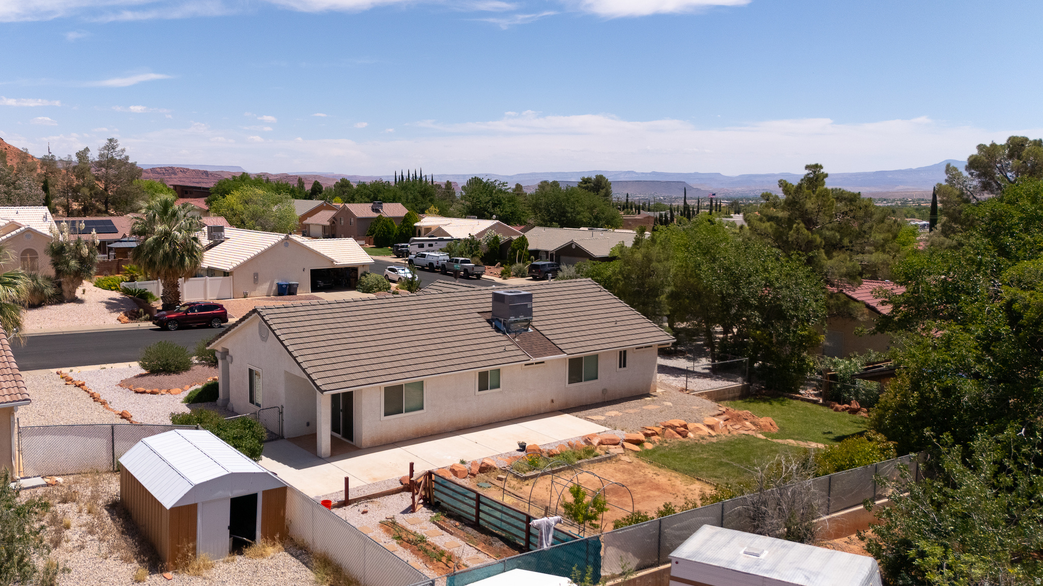 SUMMIT RIDGE 1 - Residential
