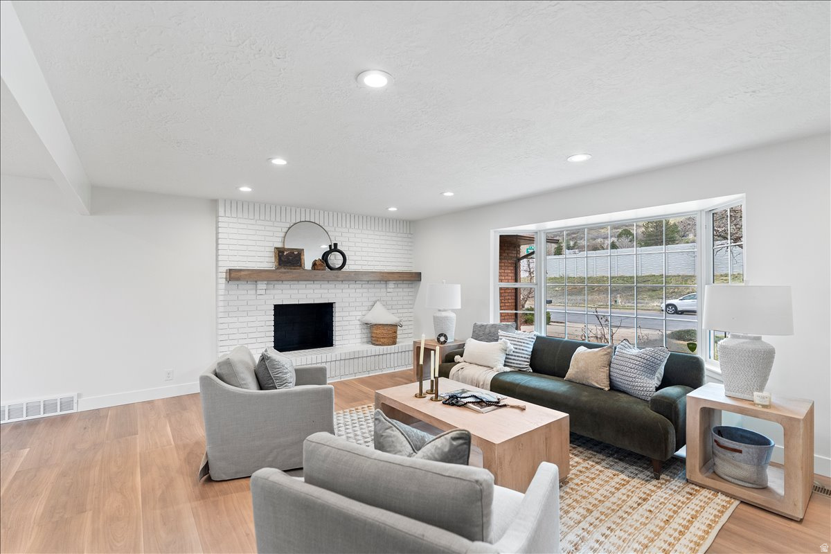 WOODRIDGE EST 2 - Residential