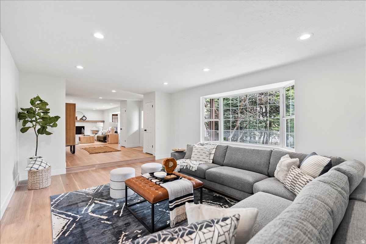 WOODRIDGE EST 2 - Residential