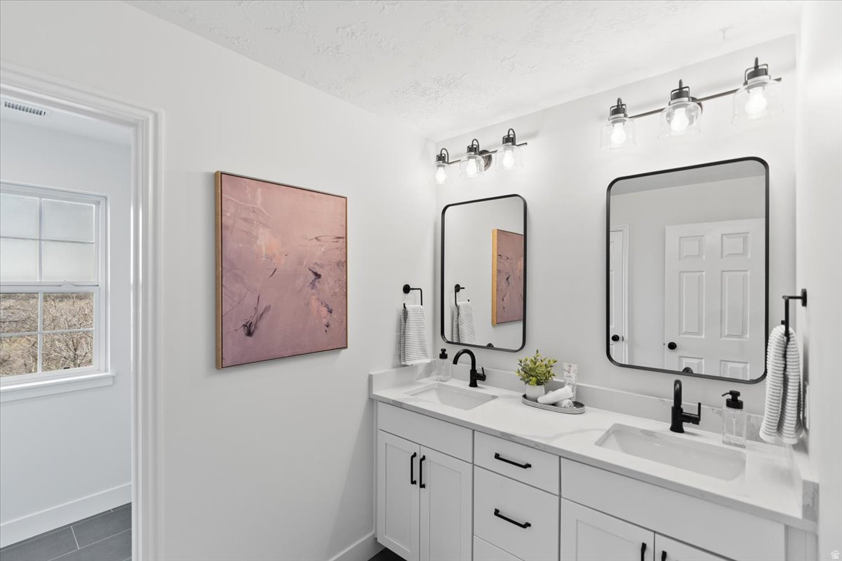 WOODRIDGE EST 2 - Residential