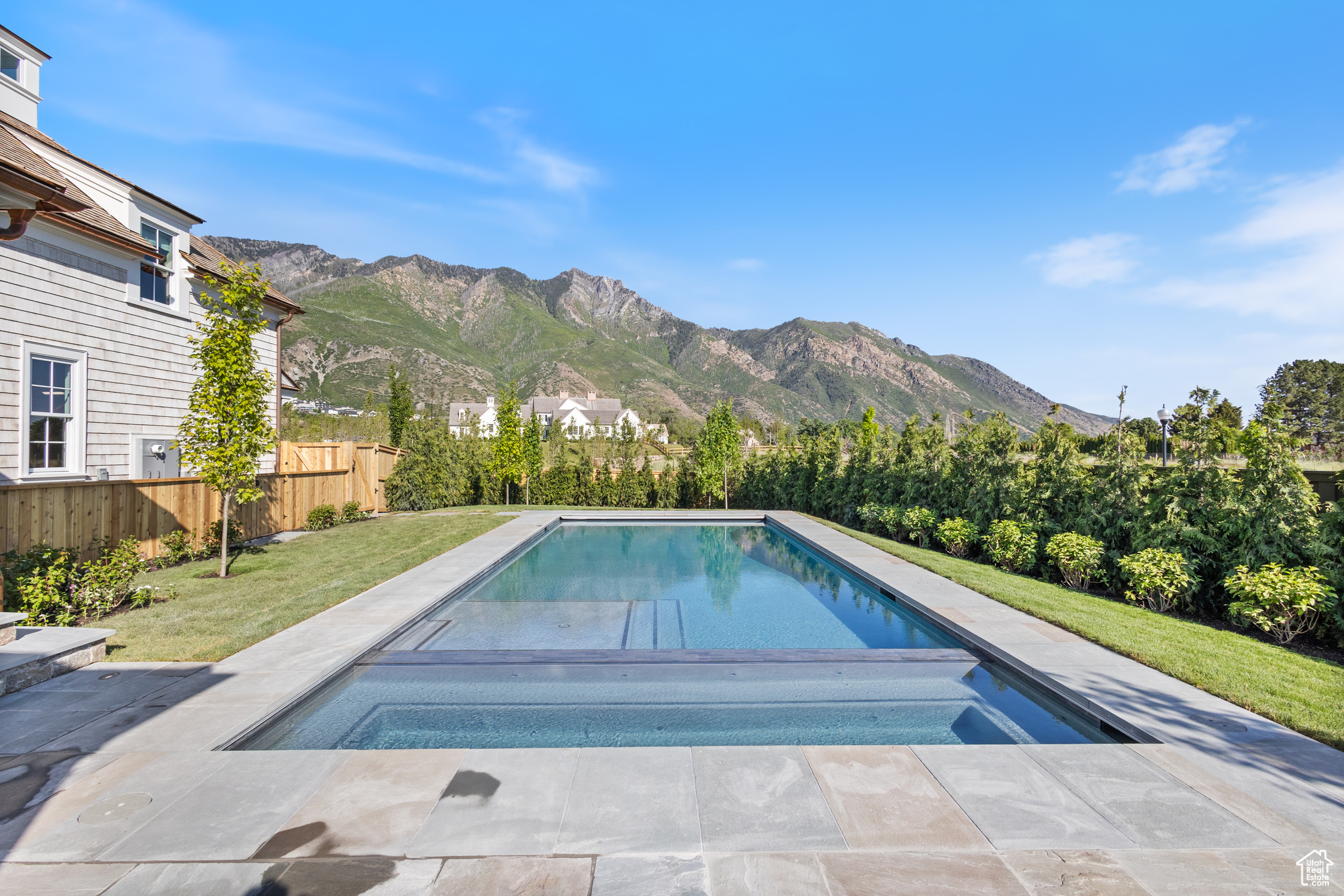 RIDGE - Residential
