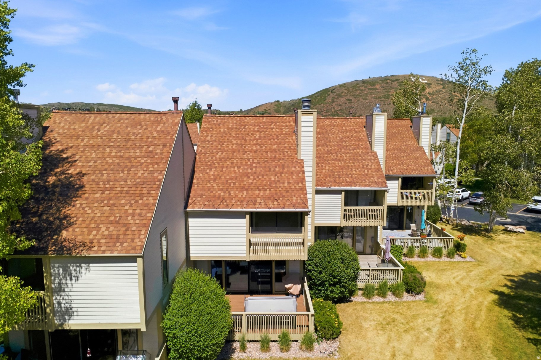 RACQUET CLUB VILLAGE - Residential