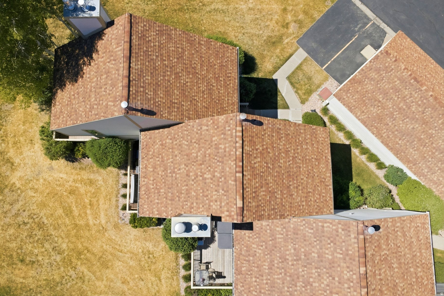 RACQUET CLUB VILLAGE - Residential