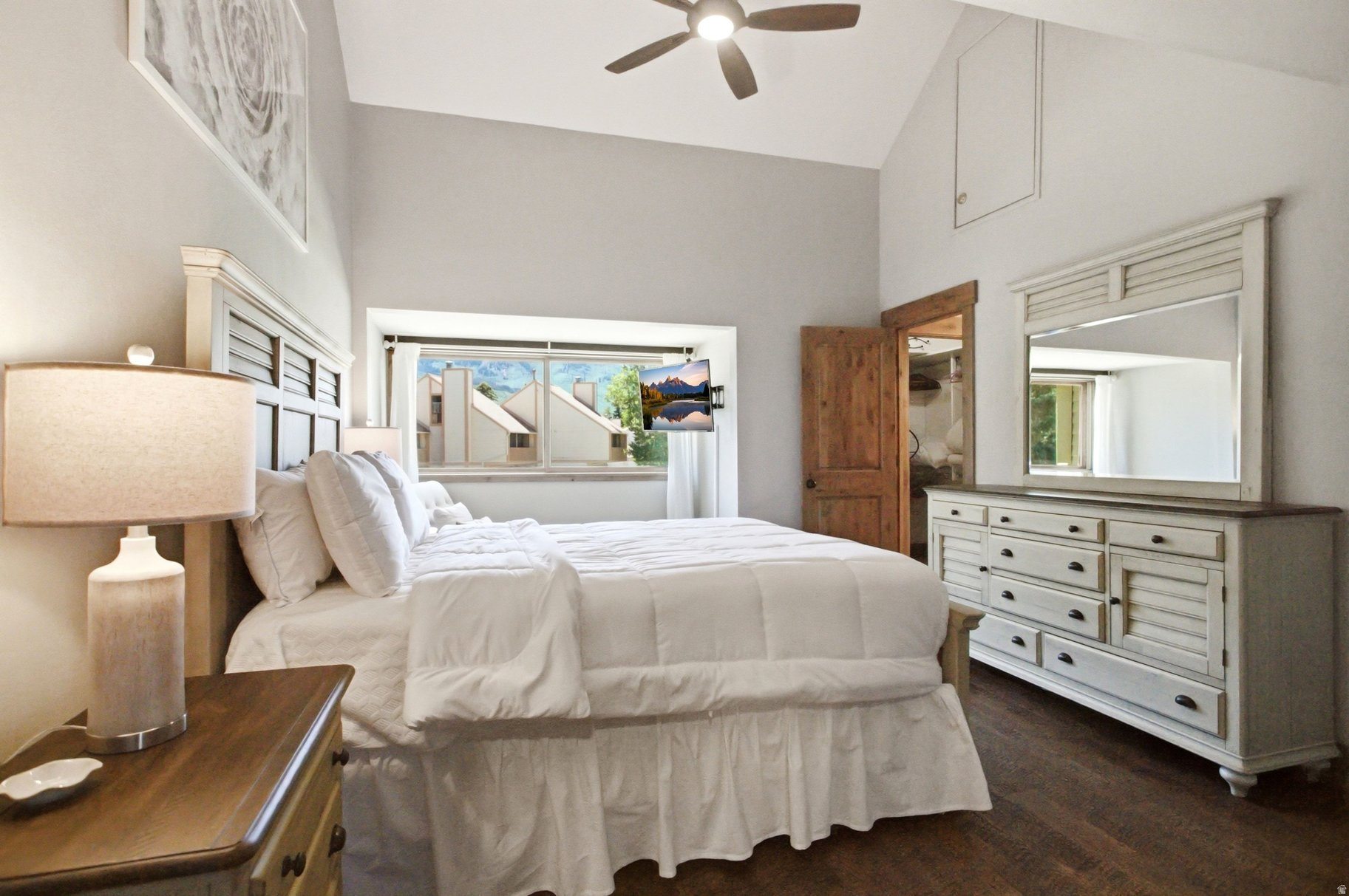 RACQUET CLUB VILLAGE - Residential