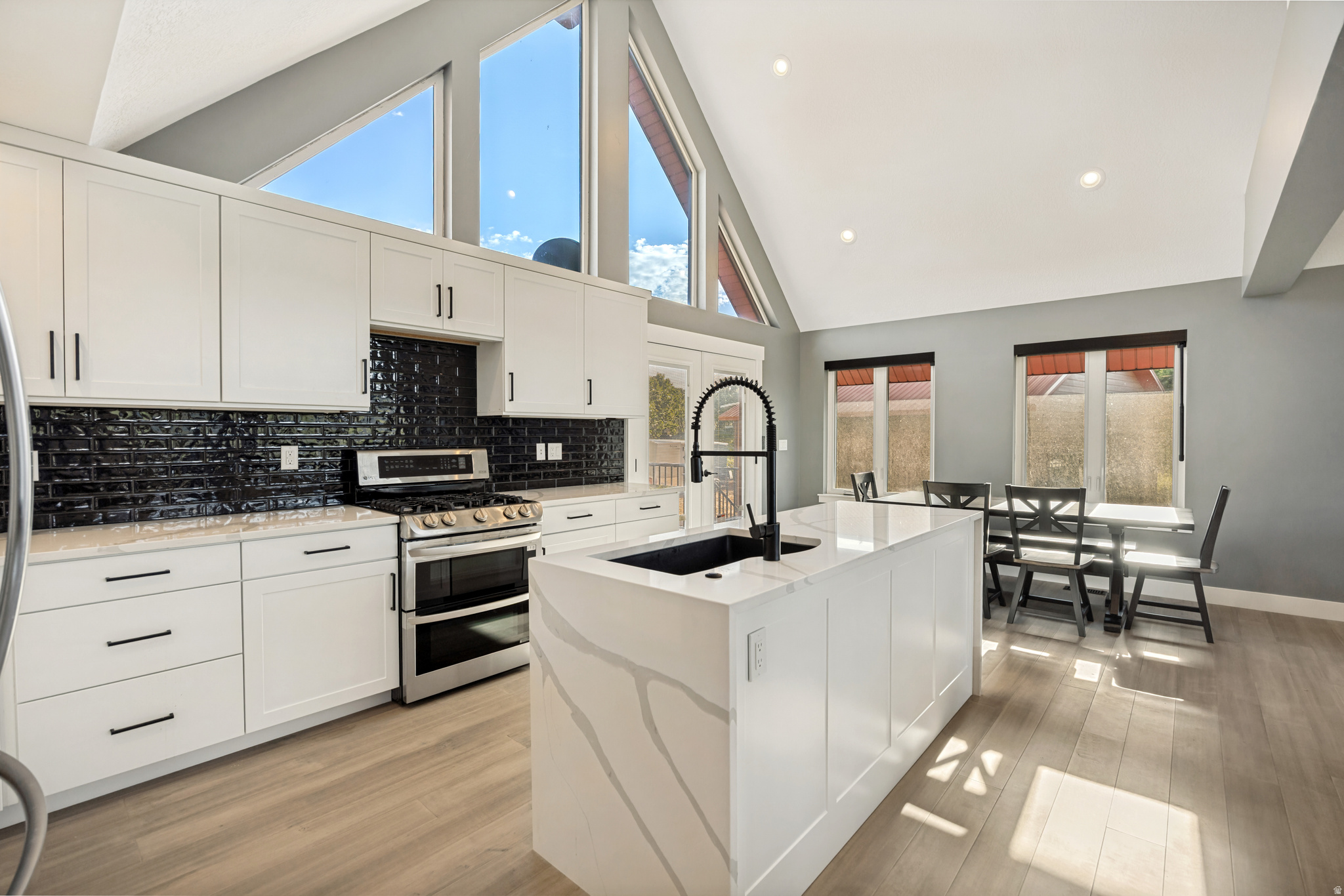 TIMBER LAKES - Residential