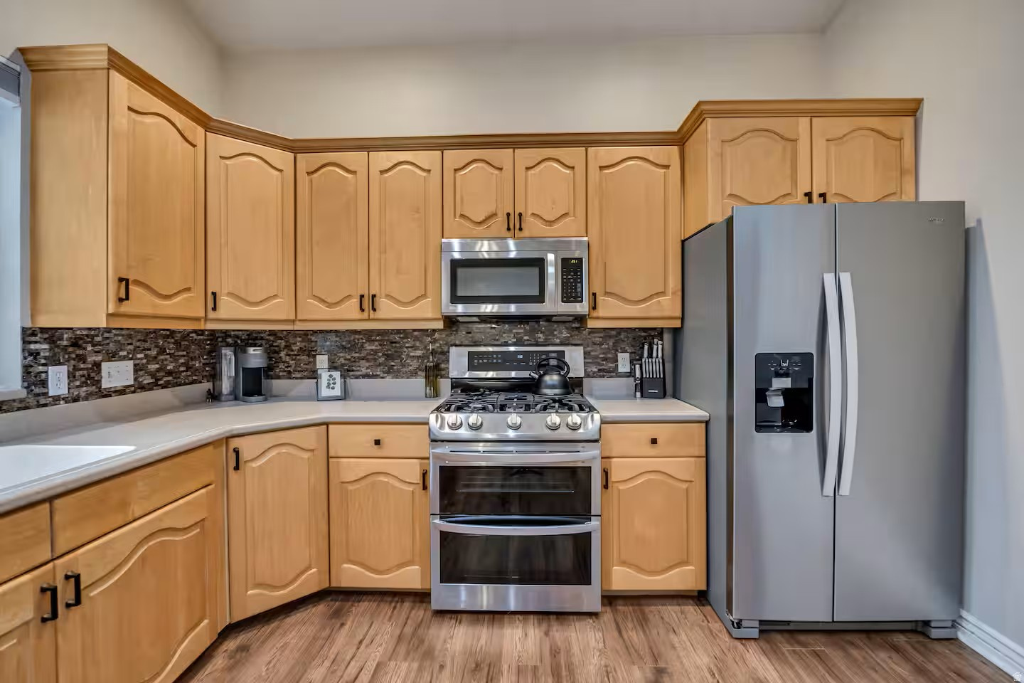 HIDDEN VALLEY HILLS - Residential