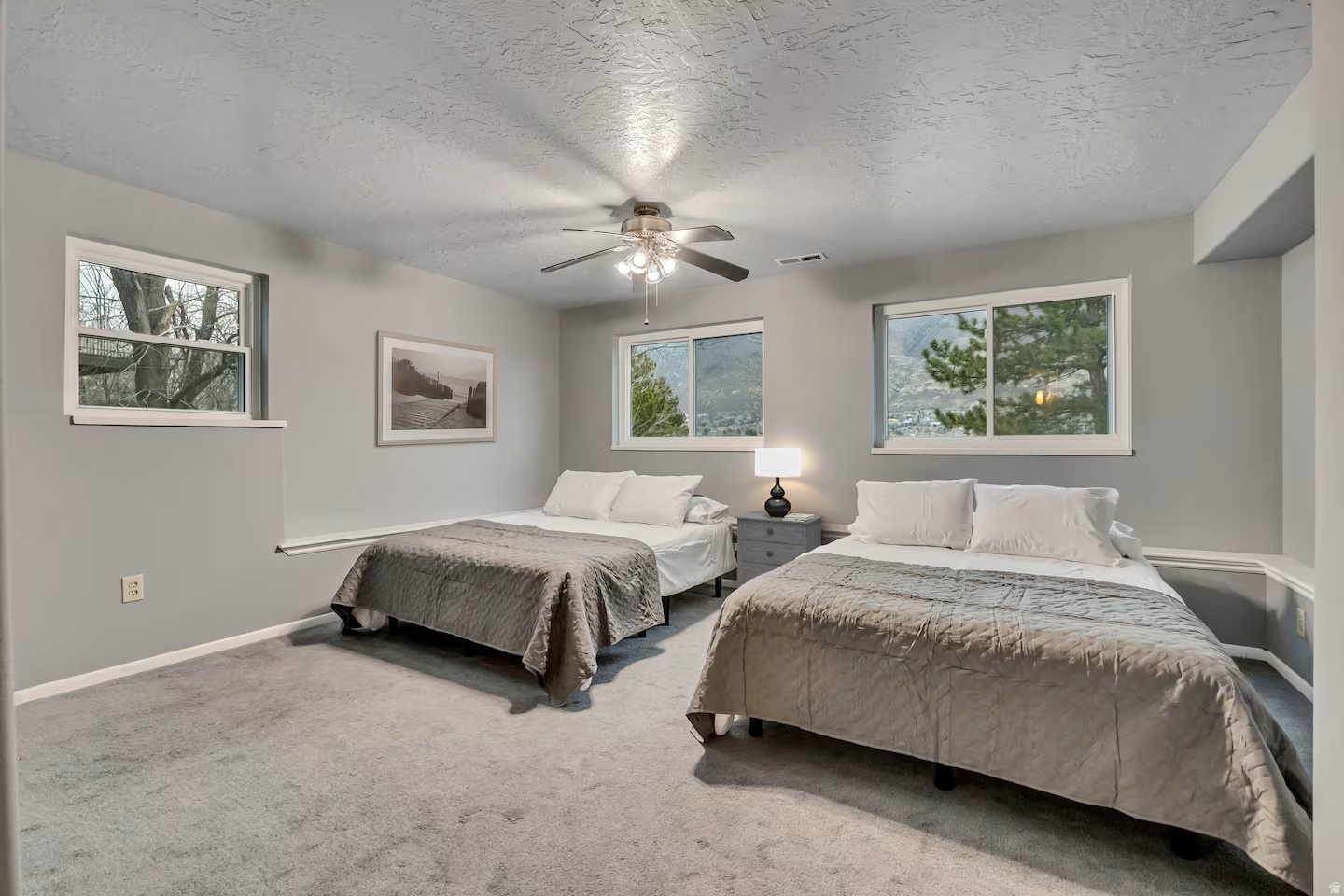 HIDDEN VALLEY HILLS - Residential