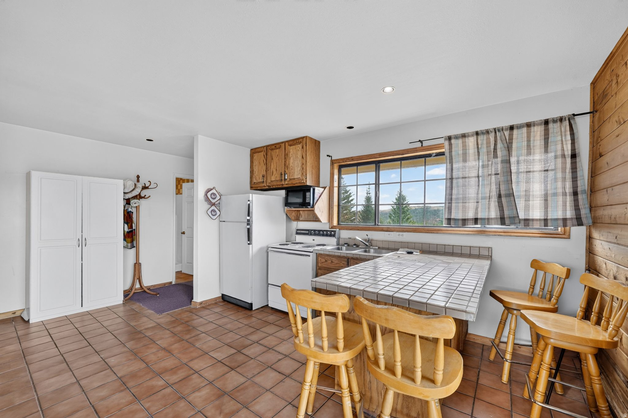 SOLDIER CREEK EST - Residential