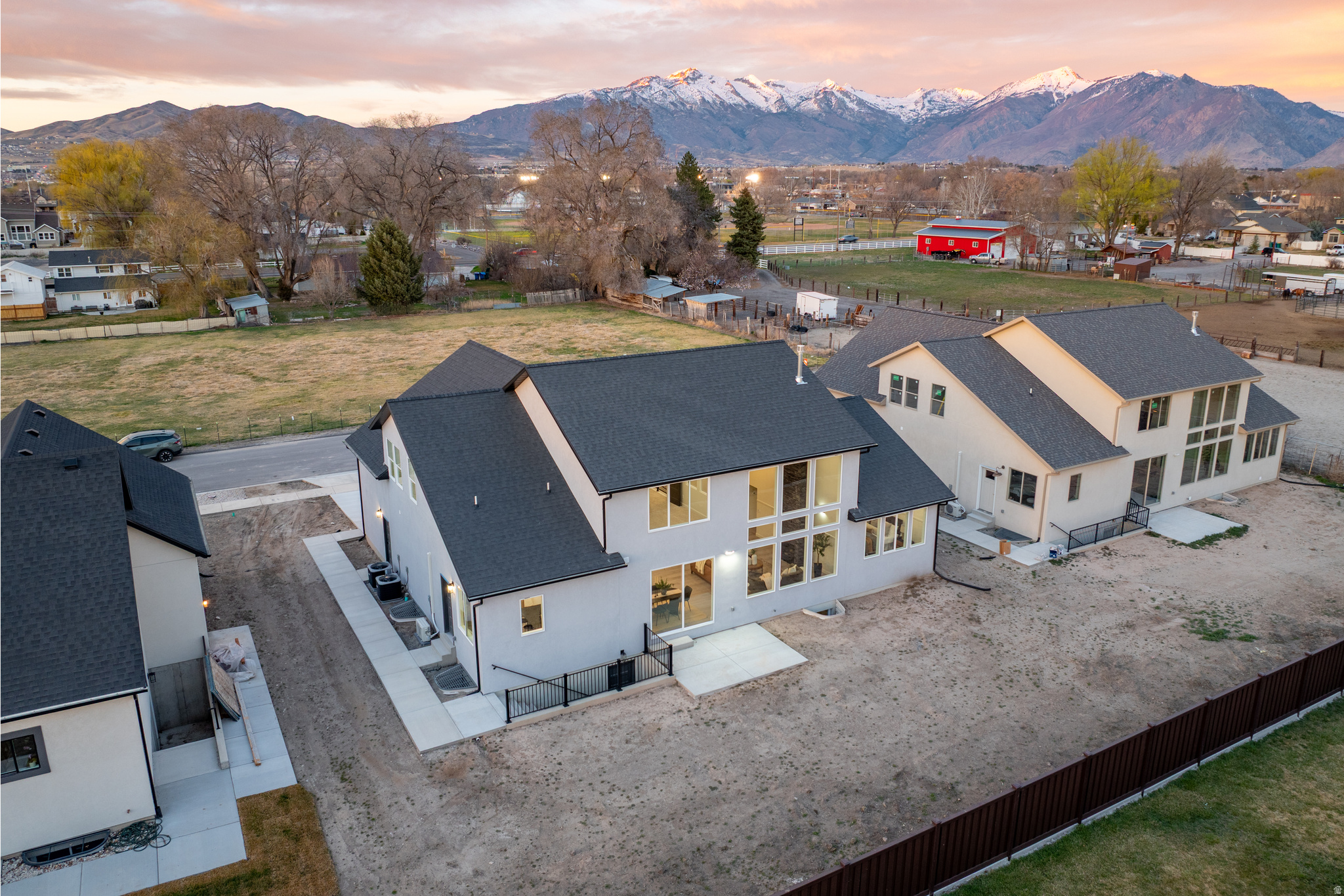 HUNTINGTON FARMS - Residential
