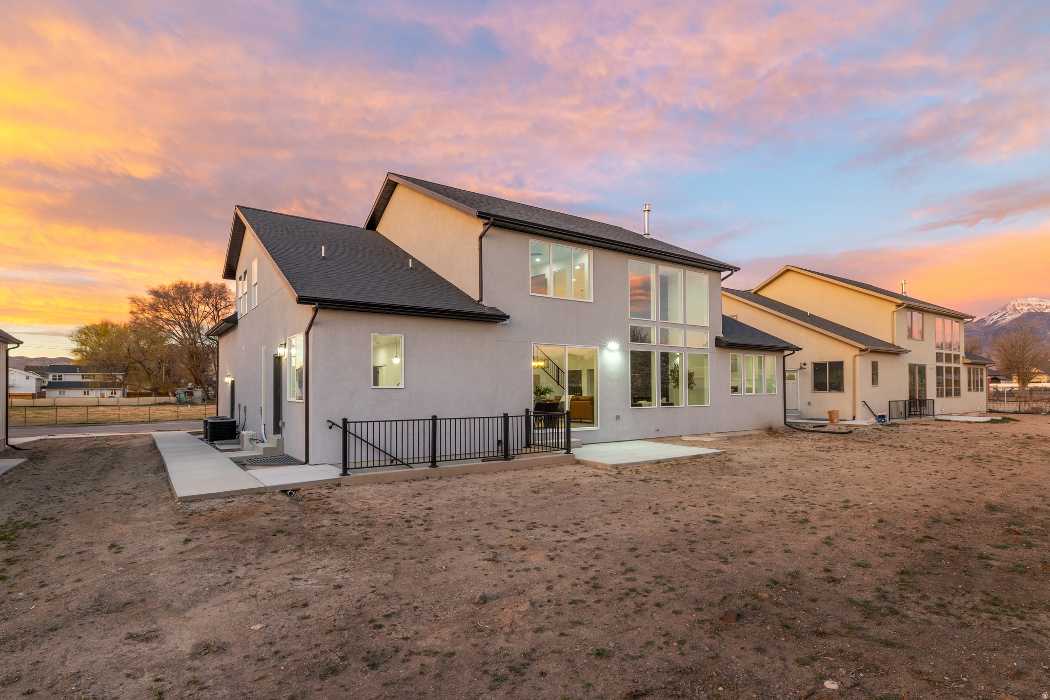 HUNTINGTON FARMS - Residential
