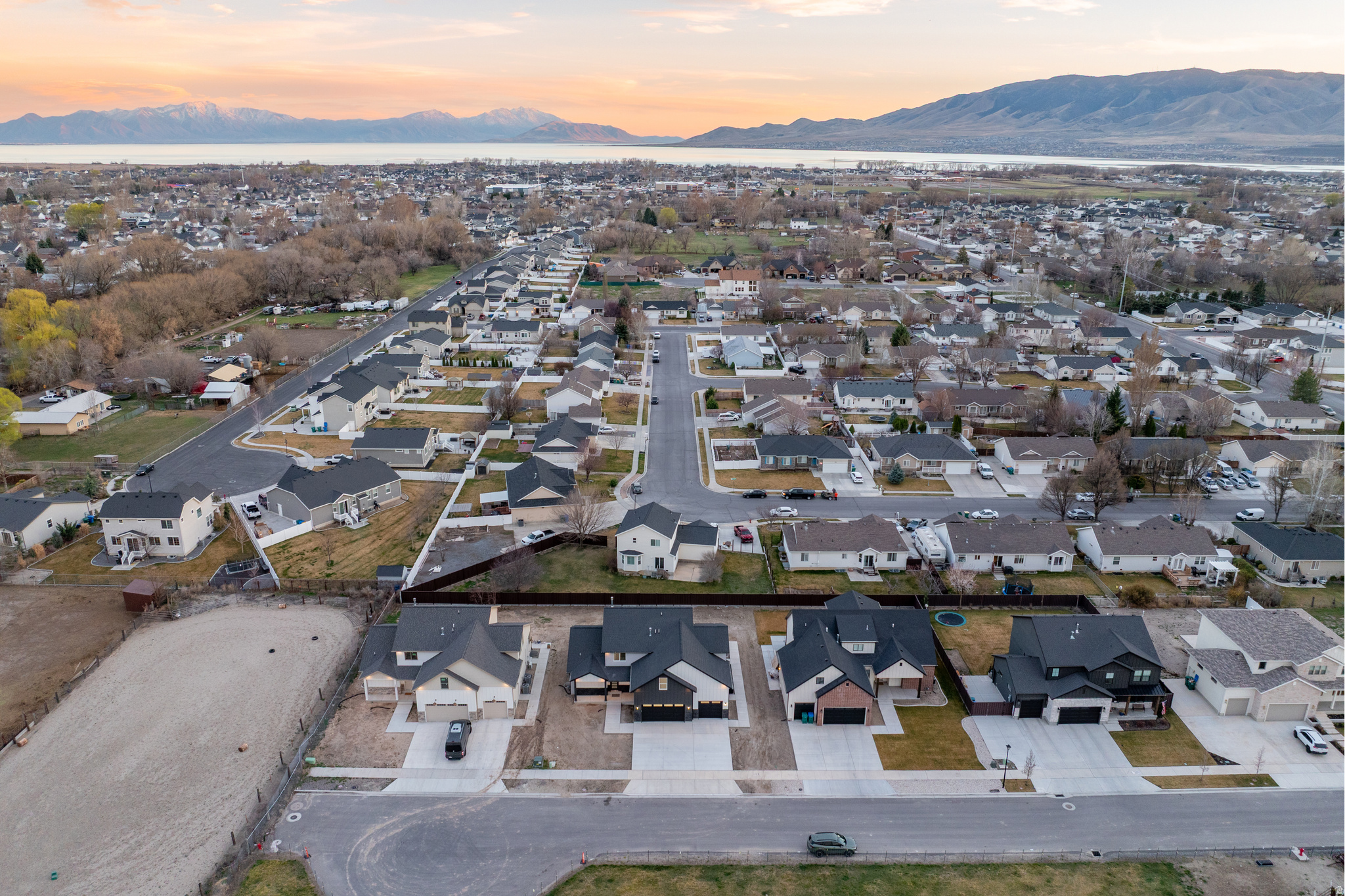 HUNTINGTON FARMS - Residential