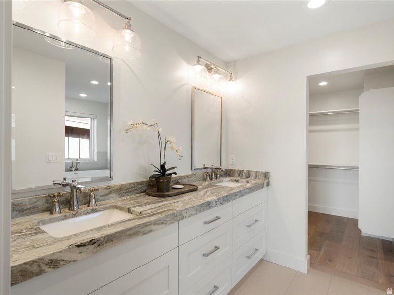 ESCAPES AT EDGEWATER - Residential