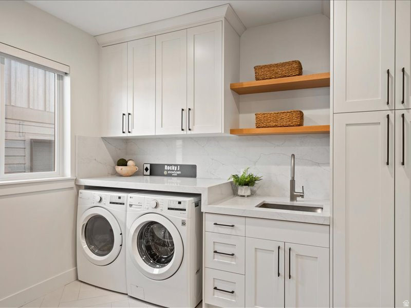 ESCAPES AT EDGEWATER - Residential