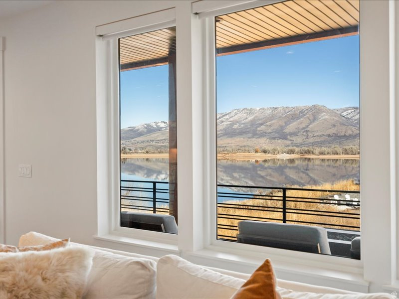 ESCAPES AT EDGEWATER - Residential