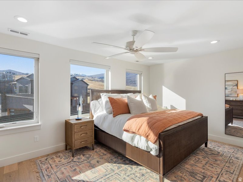 ESCAPES AT EDGEWATER - Residential