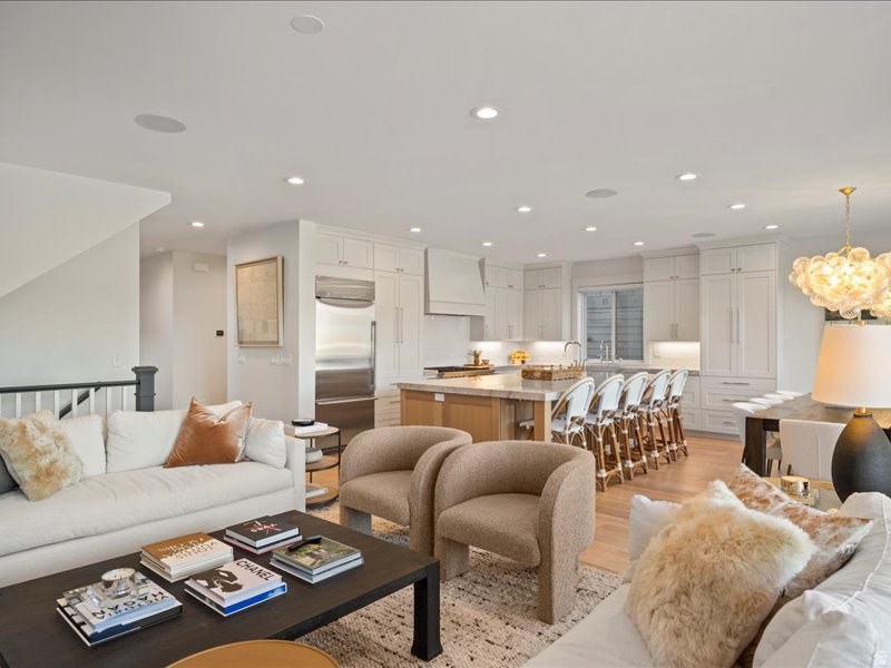 ESCAPES AT EDGEWATER - Residential